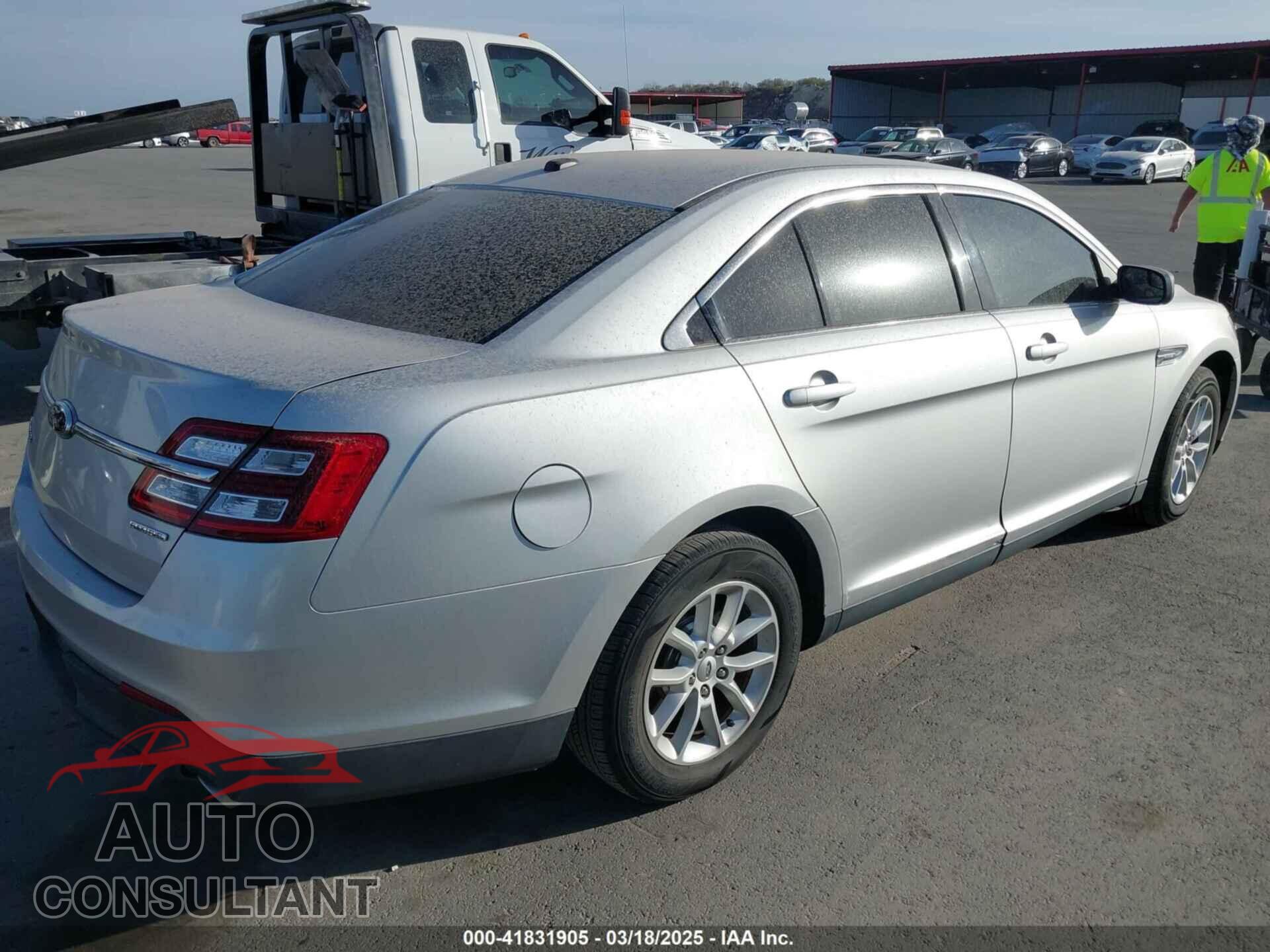 FORD TAURUS 2013 - 1FAHP2D85DG223101