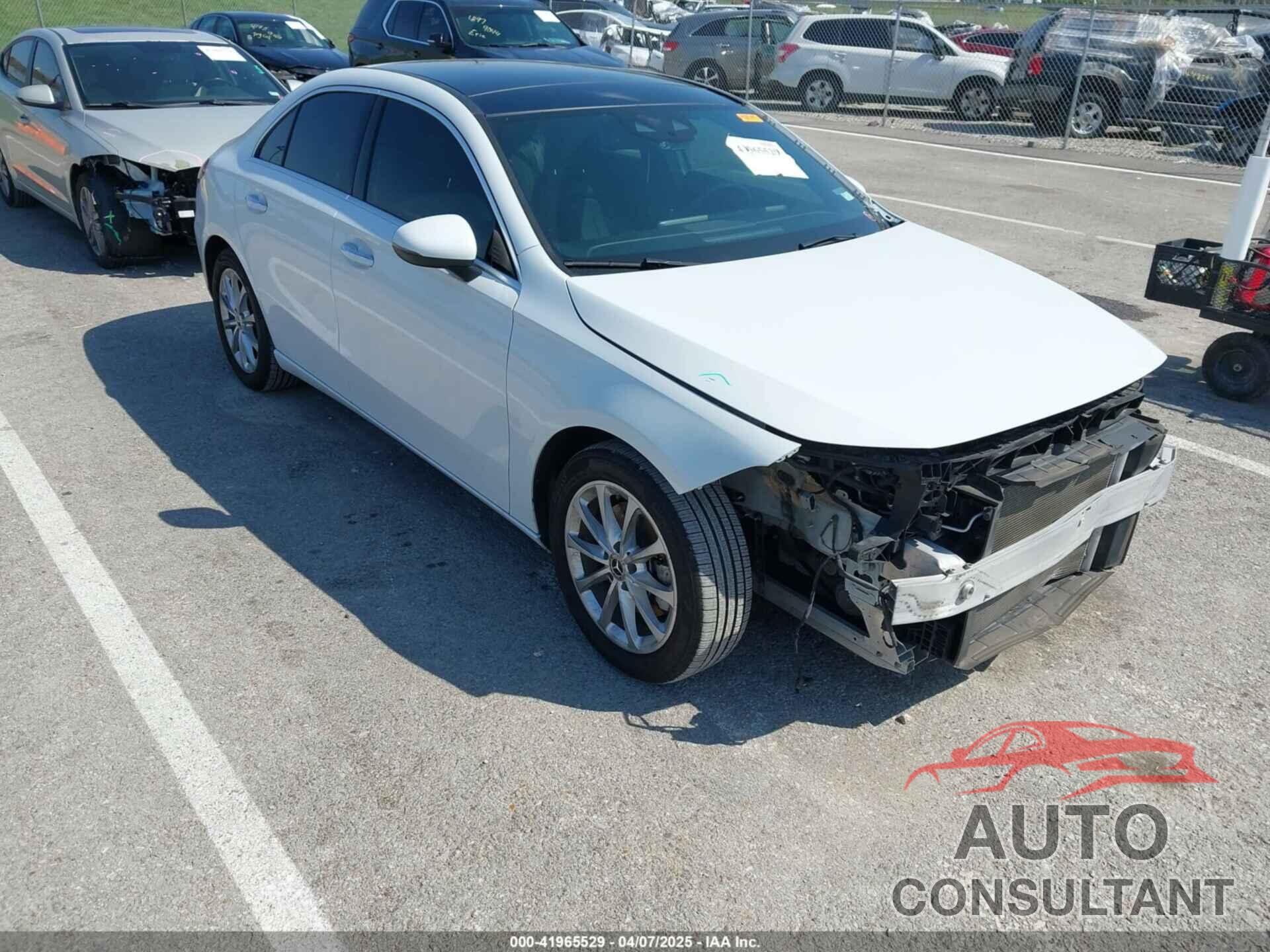 MERCEDES-BENZ A 220 2020 - W1K3G4FB2LW047143