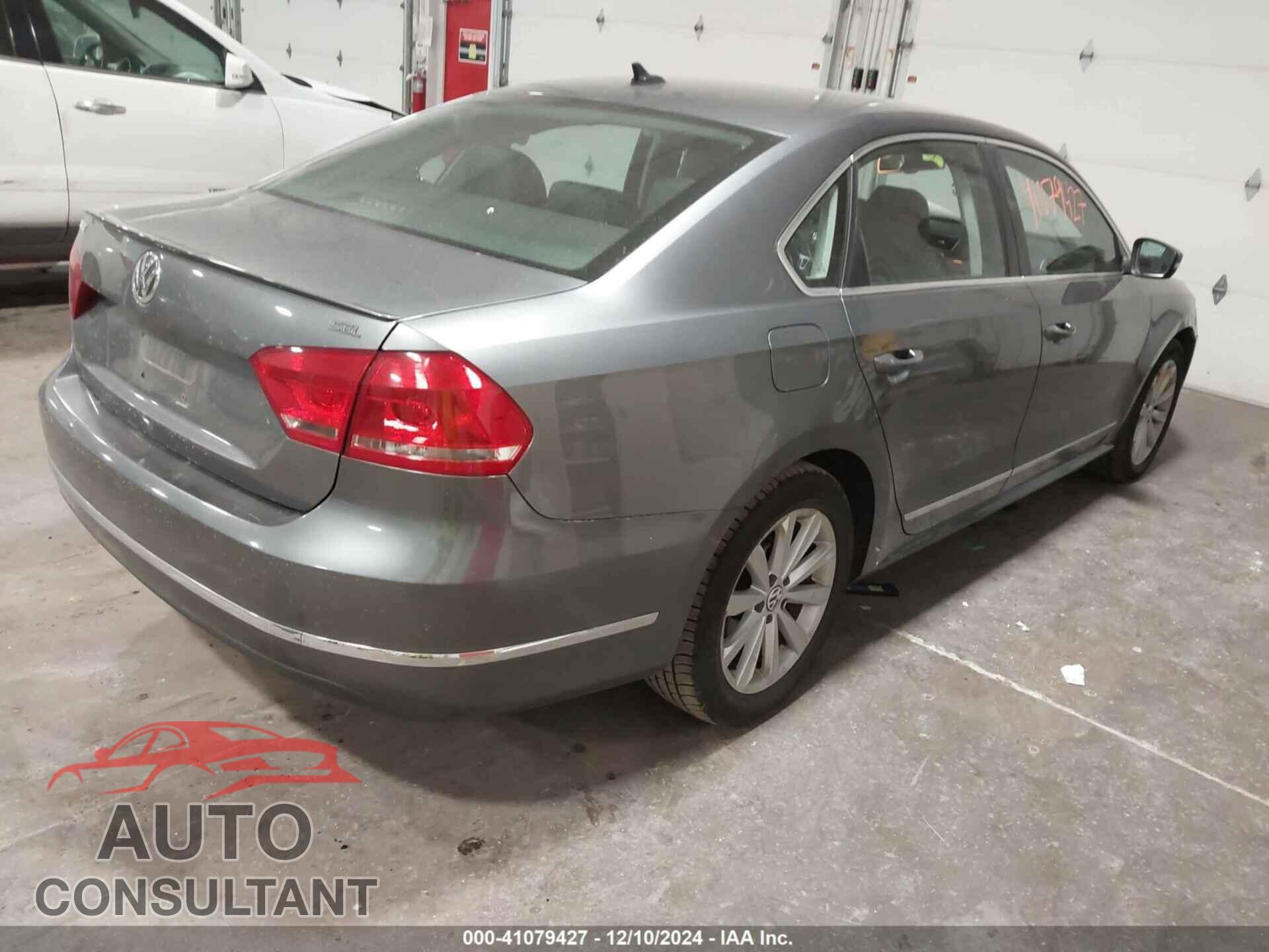 VOLKSWAGEN PASSAT 2012 - 1VWCH7A34CC108094