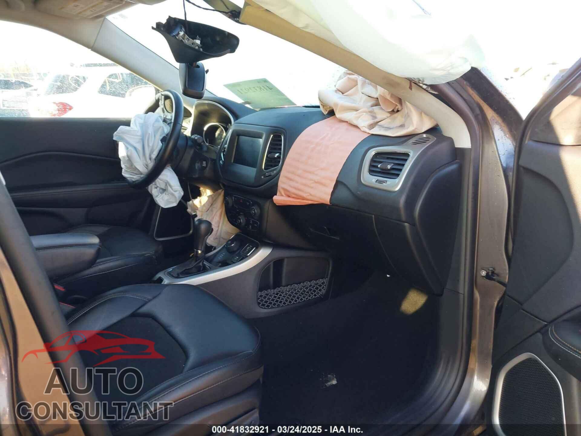 JEEP COMPASS 2020 - 3C4NJDBB3LT223939