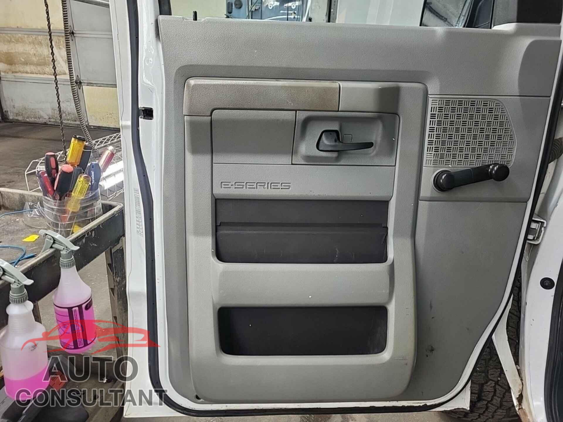FORD E-350 SUPER DUTY 2012 - 1FBSS3BL0CDA11738