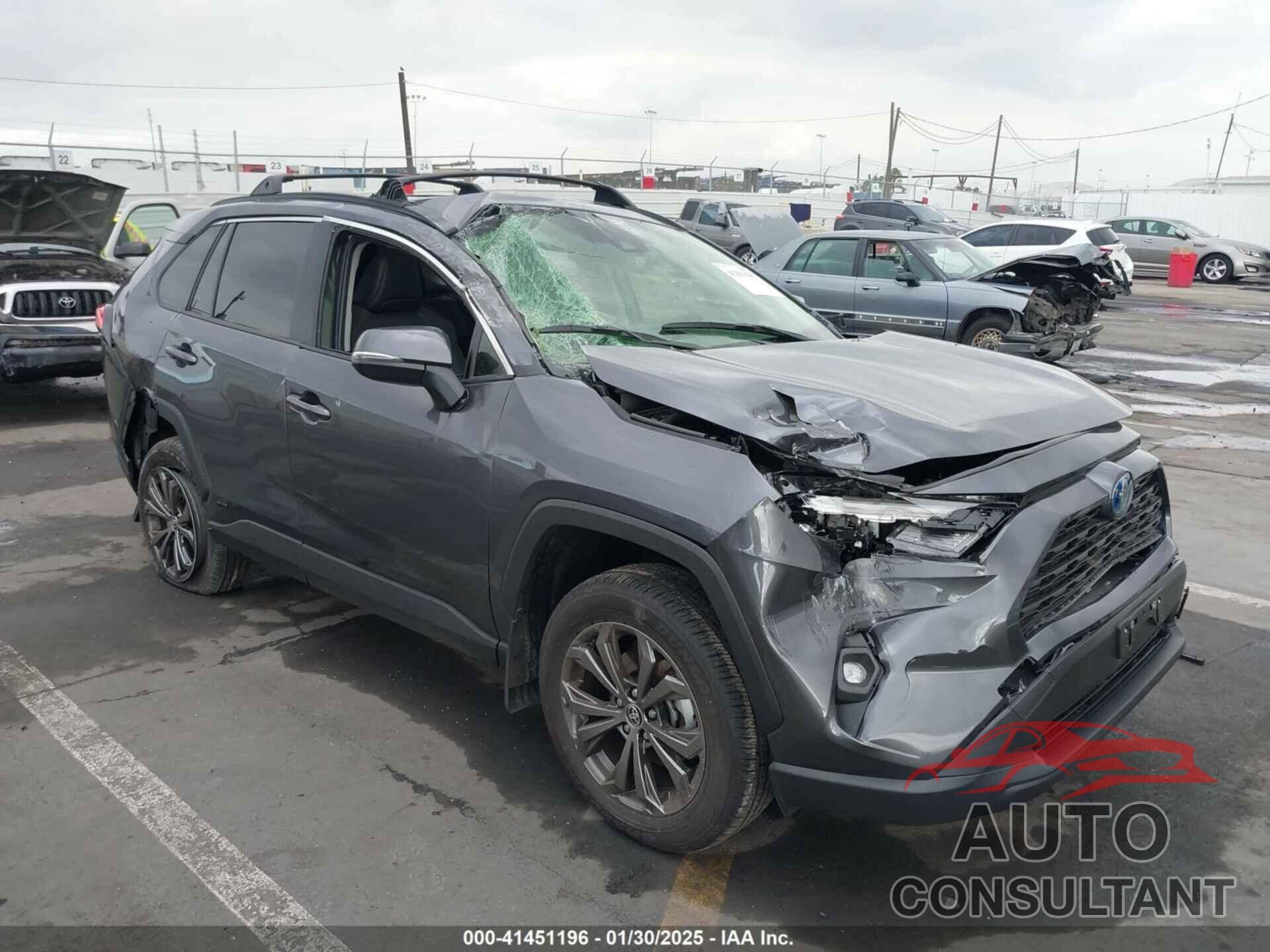 TOYOTA RAV4 HYBRID 2024 - JTMB6RFV8RD143380