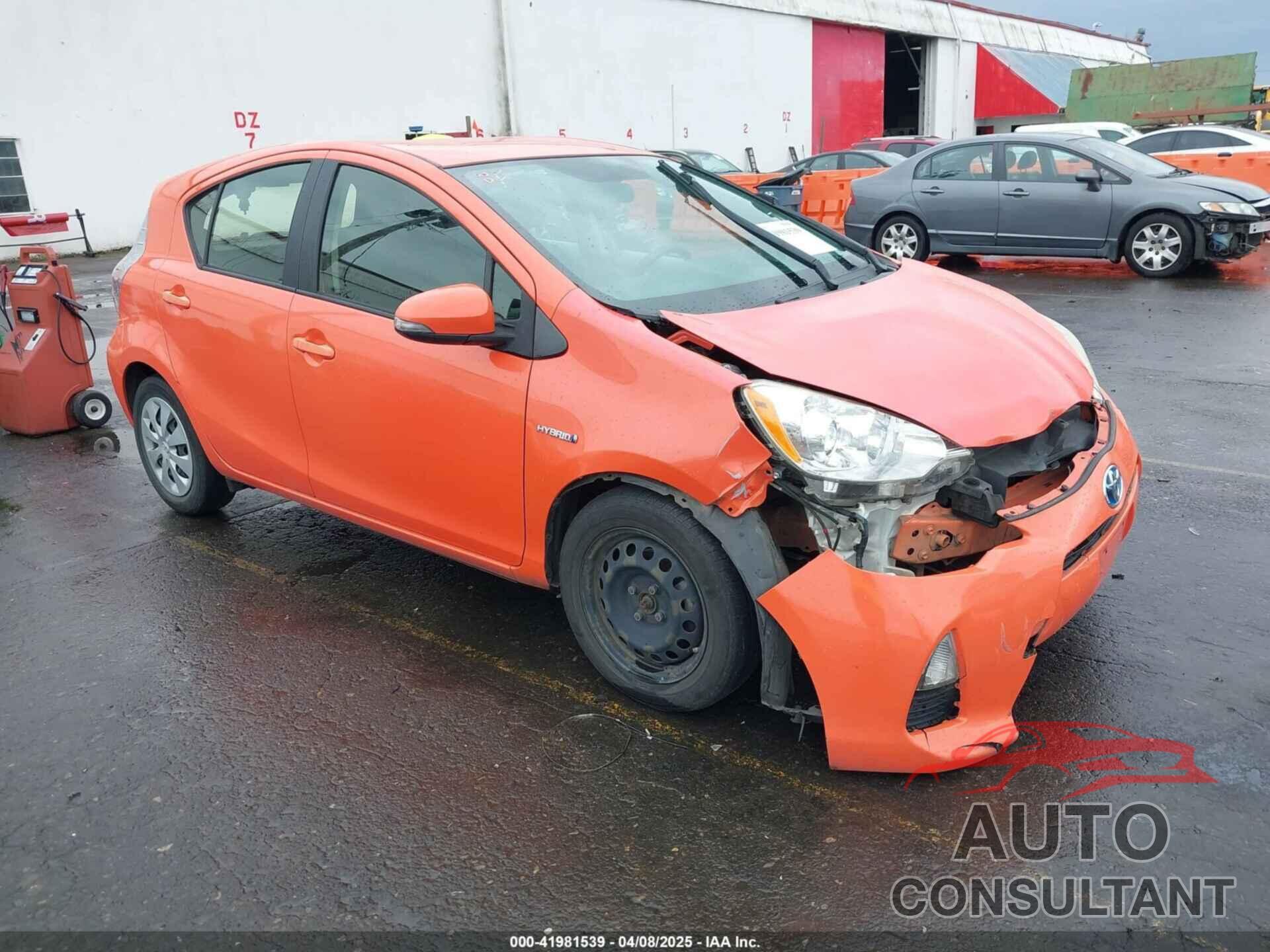 TOYOTA PRIUS C 2013 - JTDKDTB33D1058433