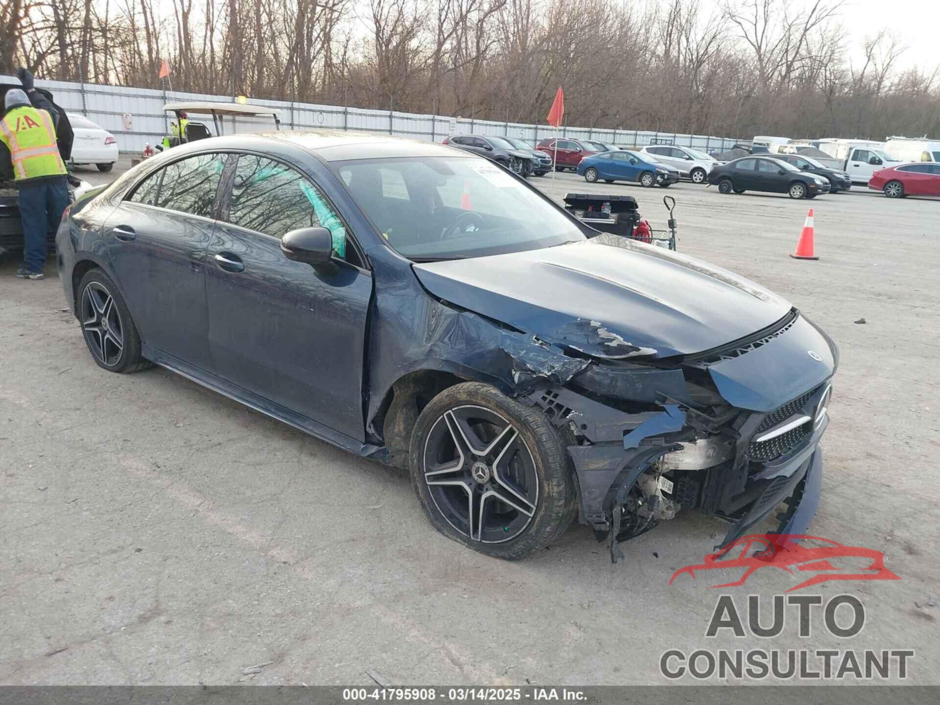 MERCEDES-BENZ CLA 250 2020 - WDD5J4HB1LN073648