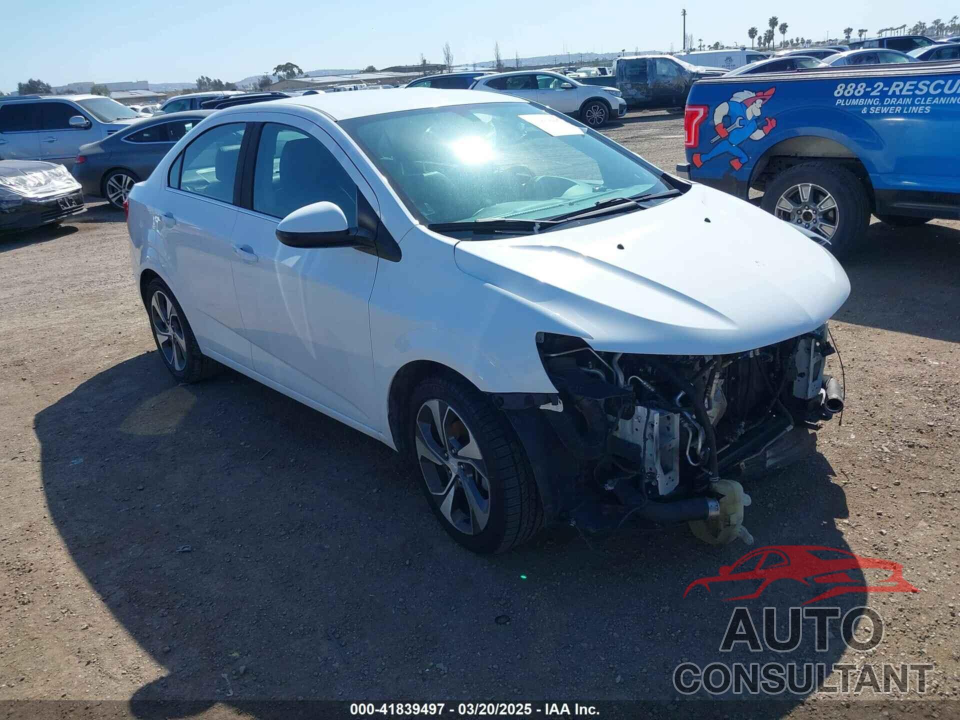 CHEVROLET SONIC 2017 - 1G1JF5SB6H4124303