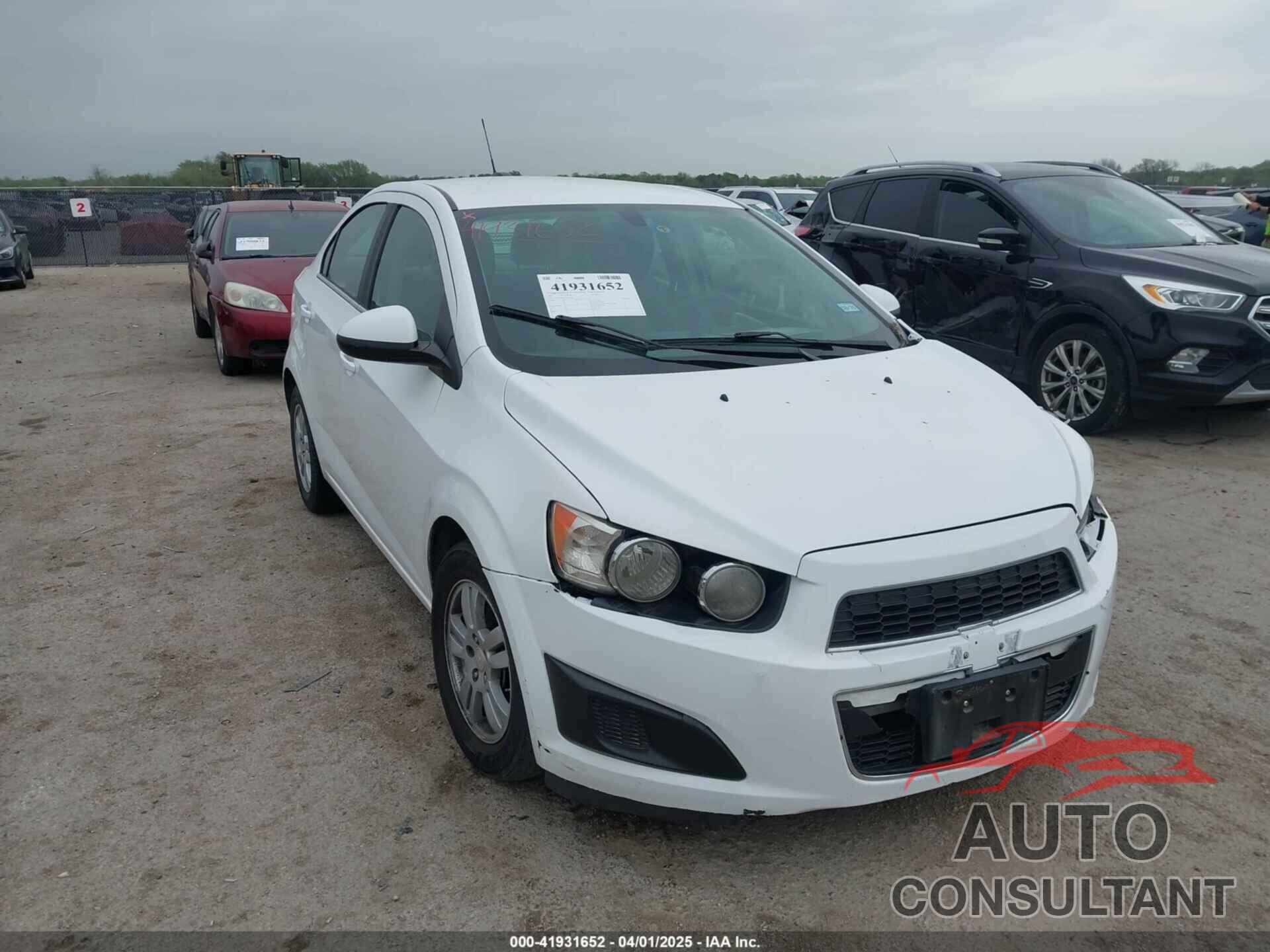 CHEVROLET SONIC 2015 - 1G1JC5SH7F4112395