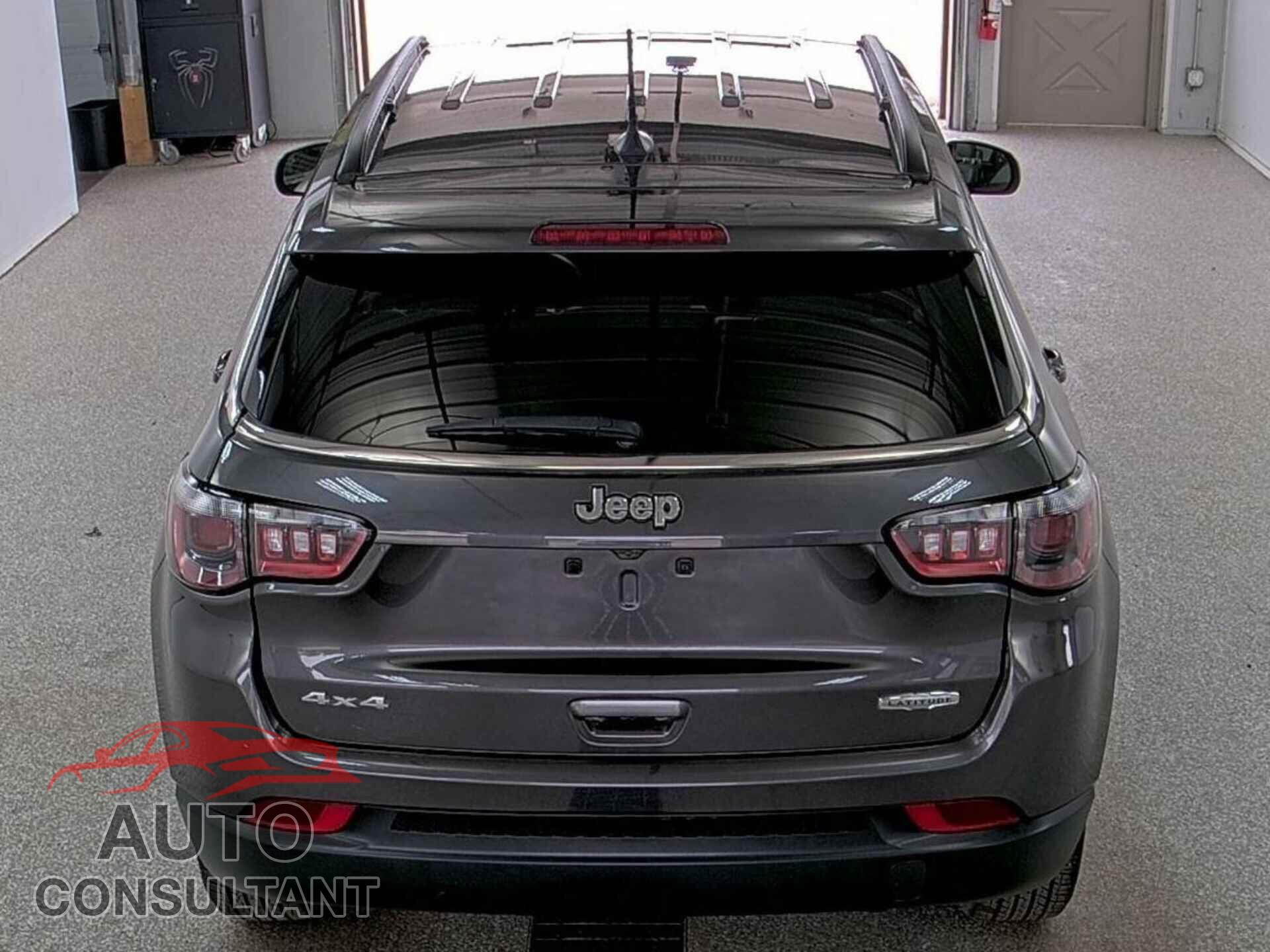 JEEP COMPASS 2022 - 3C4NJDBB1NT150654