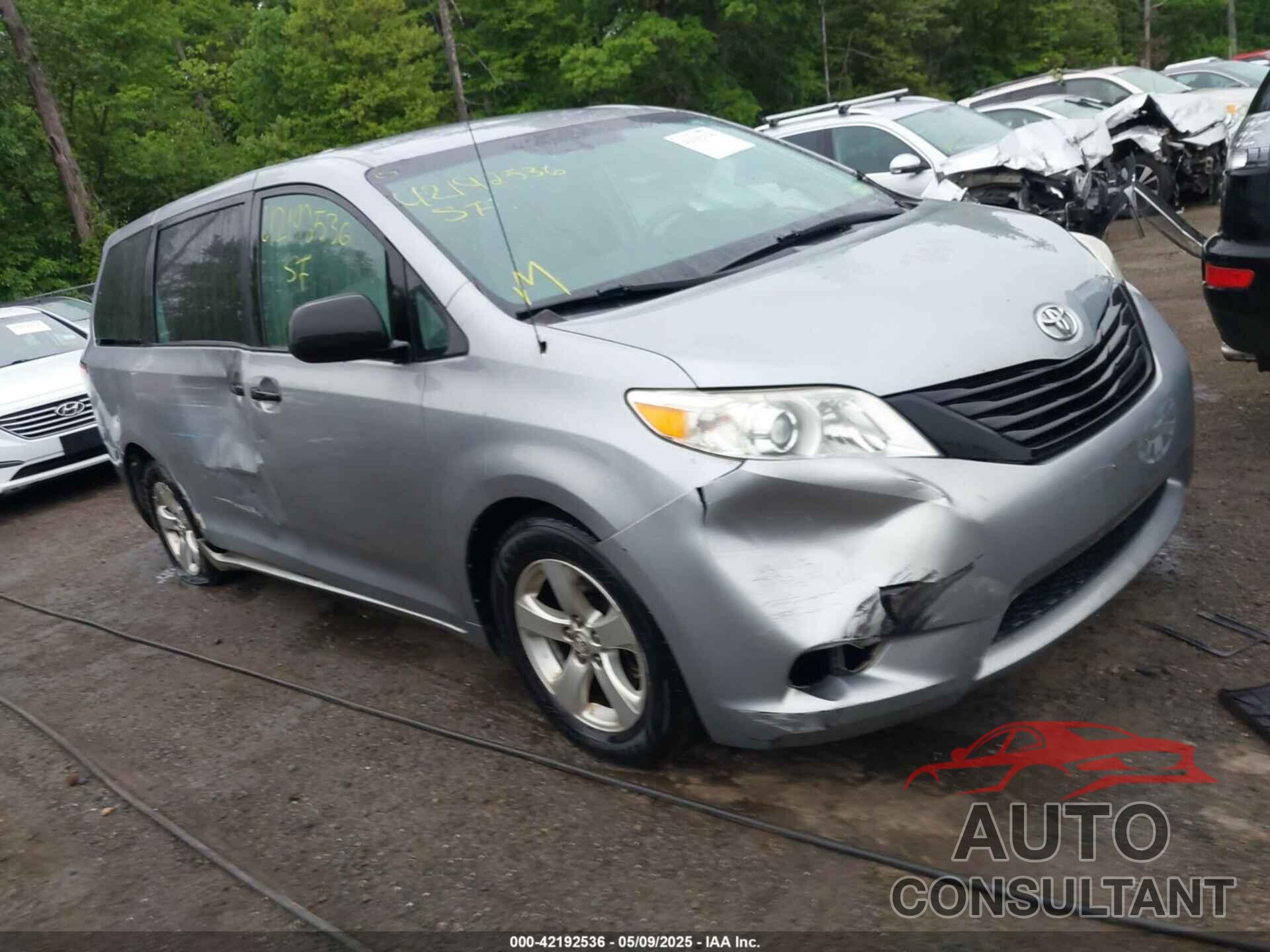 TOYOTA SIENNA 2014 - 5TDZK3DC7ES458064