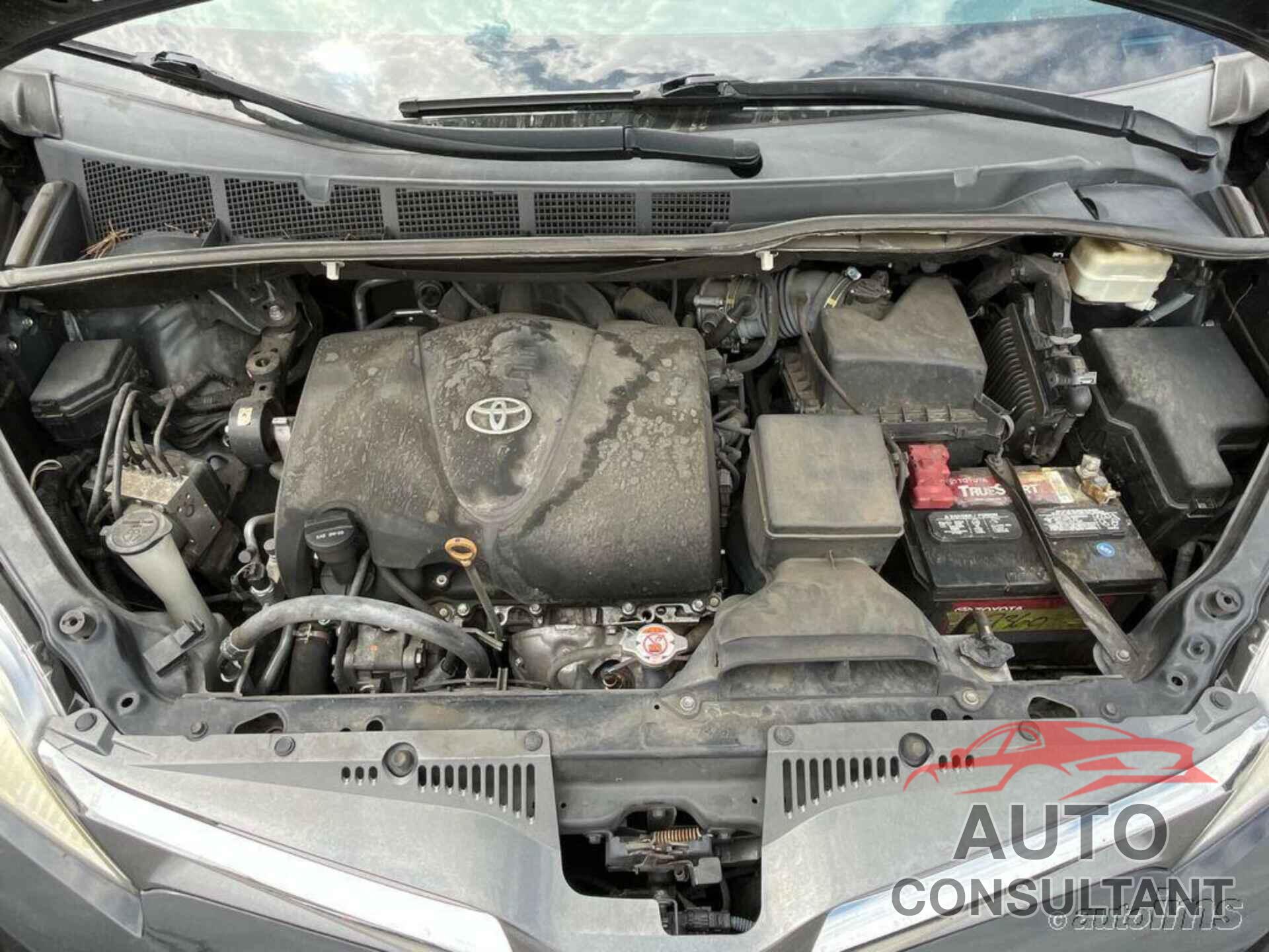 TOYOTA SIENNA 2018 - 5TDDZ3DC1JS188667