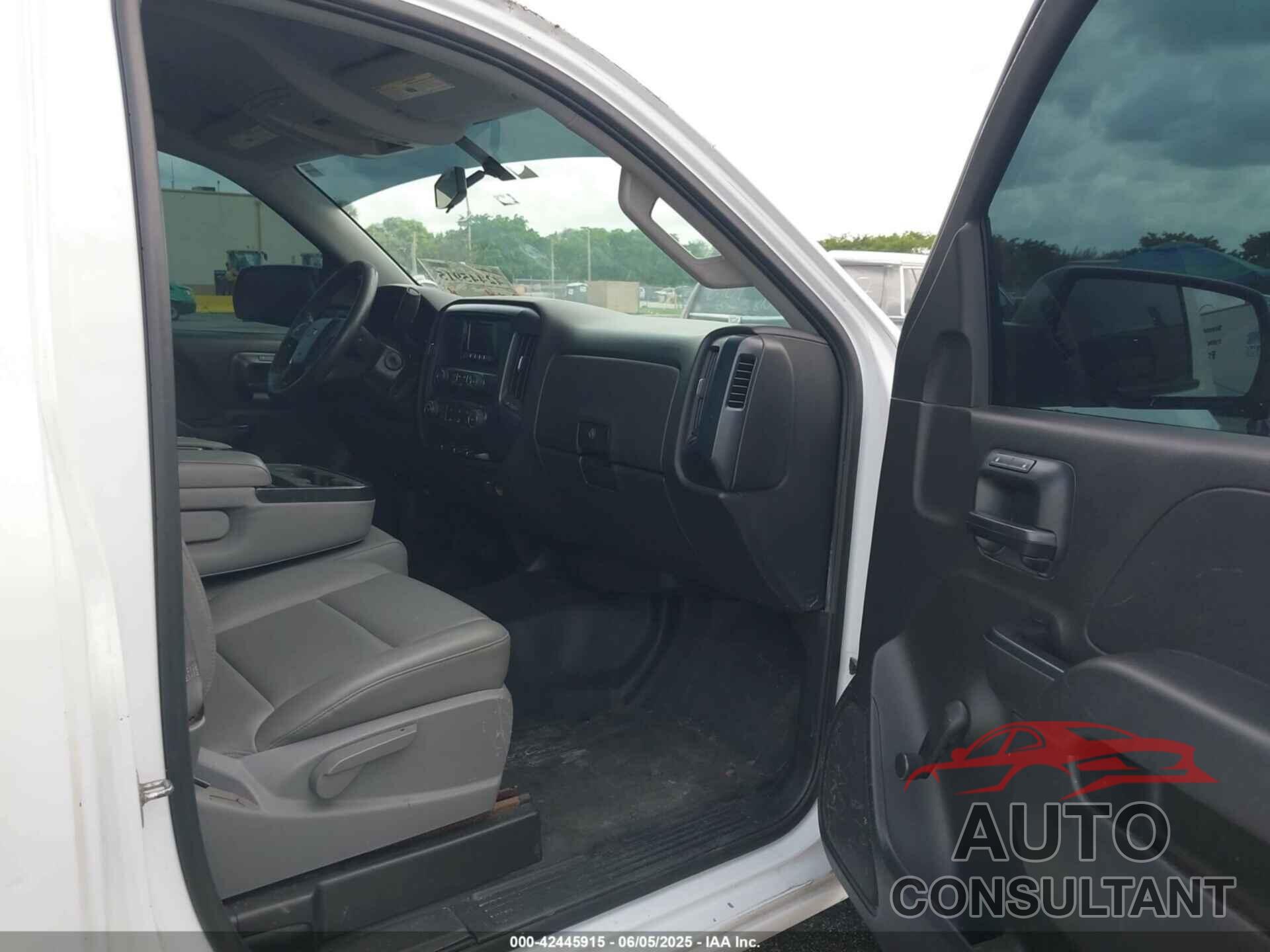 CHEVROLET SILVERADO 1500 2015 - 1GCNCPEHXFZ408532