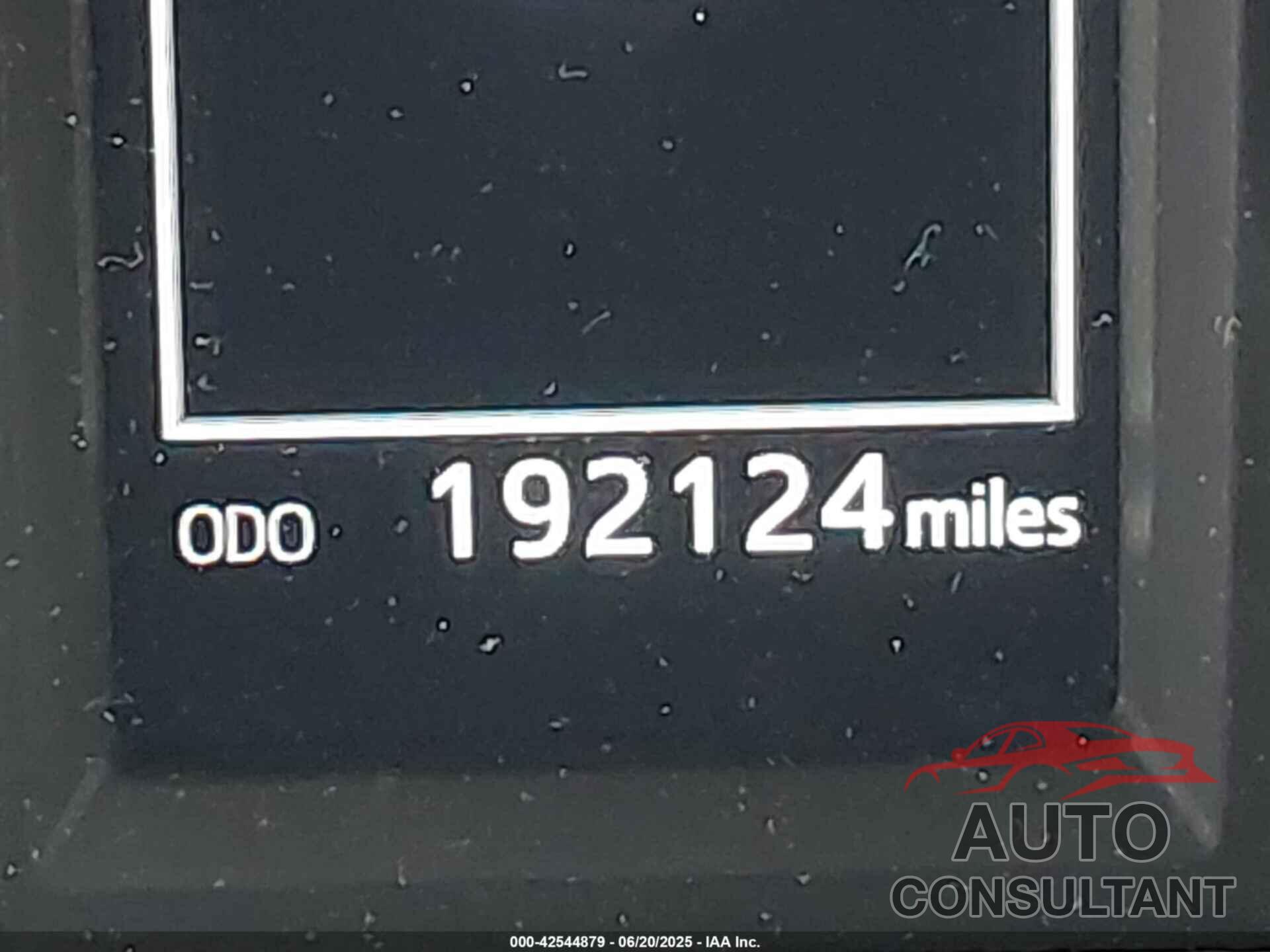 TOYOTA RAV4 HYBRID 2017 - JTMRJREV4HD147293