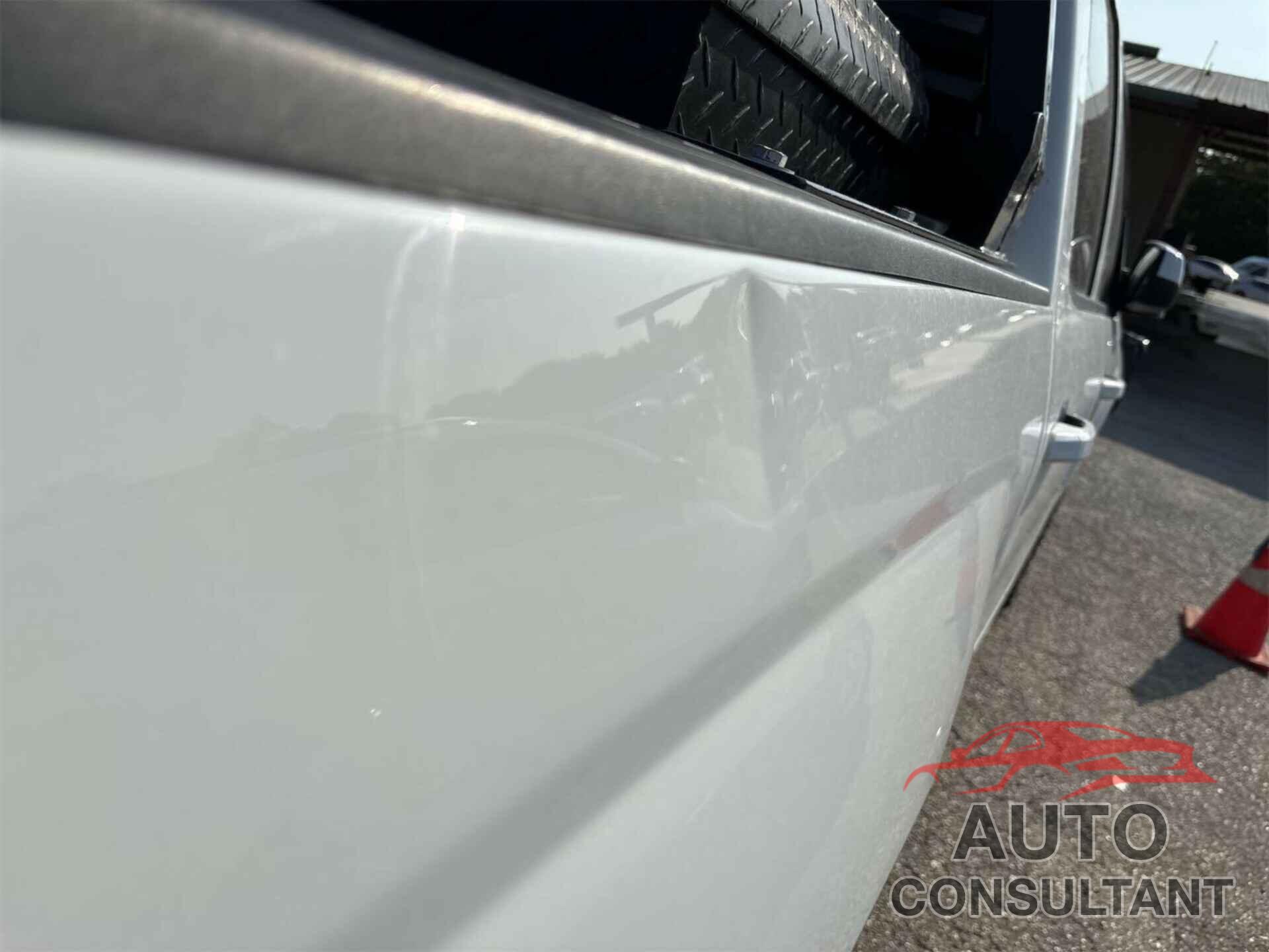 CHEVROLET SILVERADO 1500 2017 - 3GCUKREC7HG368430