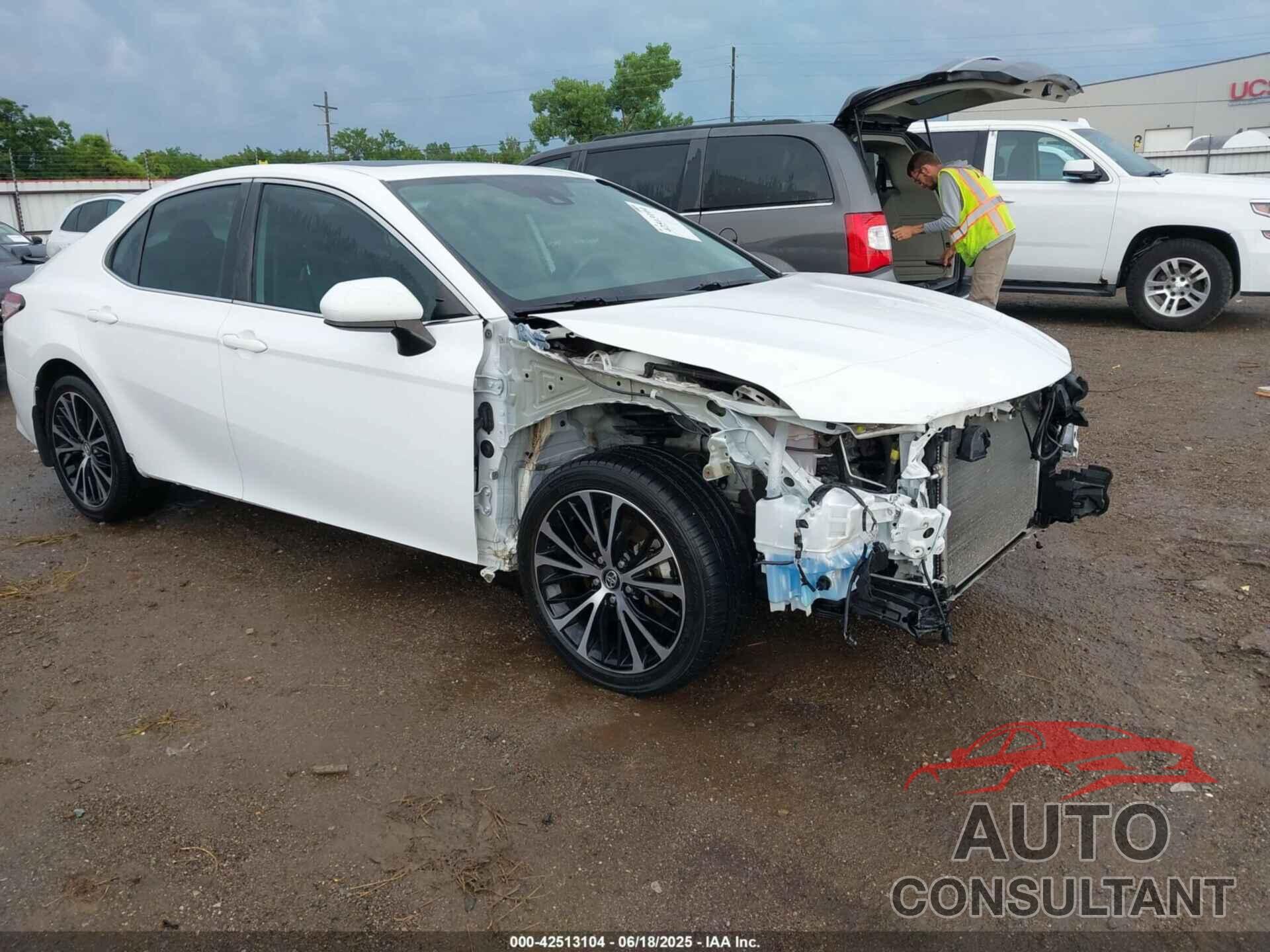 TOYOTA CAMRY 2020 - 4T1G11AK9LU918811