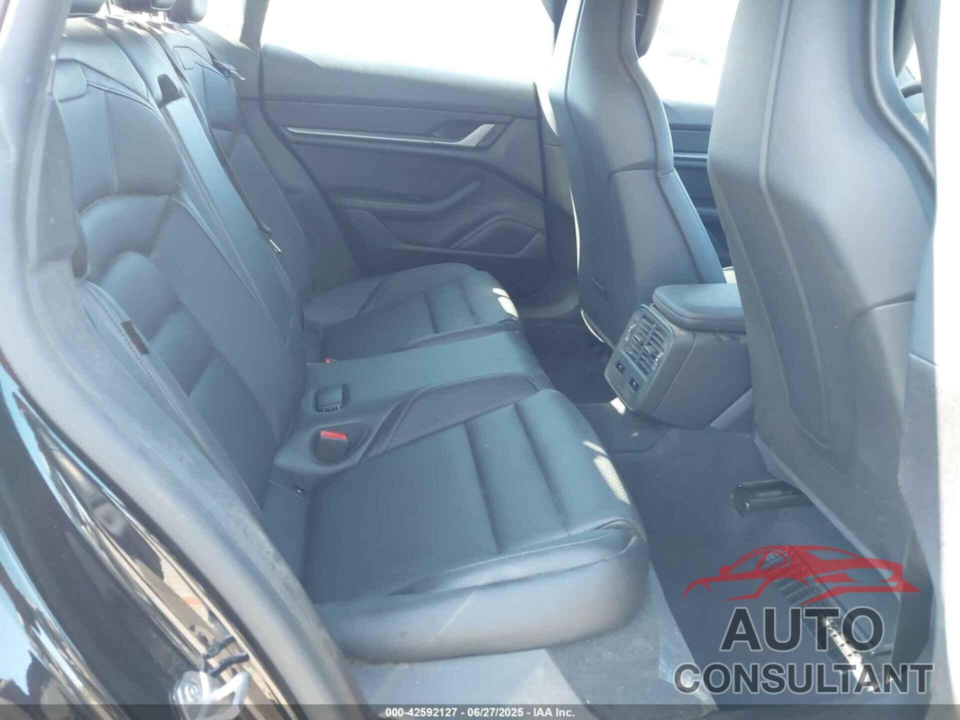 PORSCHE TAYCAN 2025 - WP0AA2Y18SSA10392
