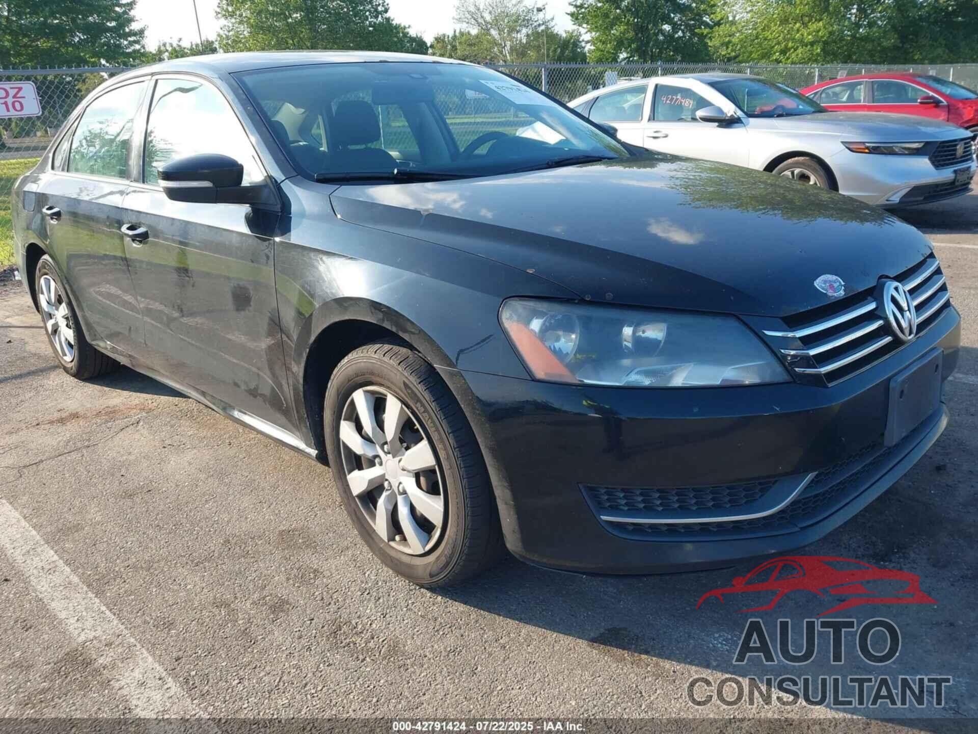 VOLKSWAGEN PASSAT 2013 - 1VWAP7A35DC033238