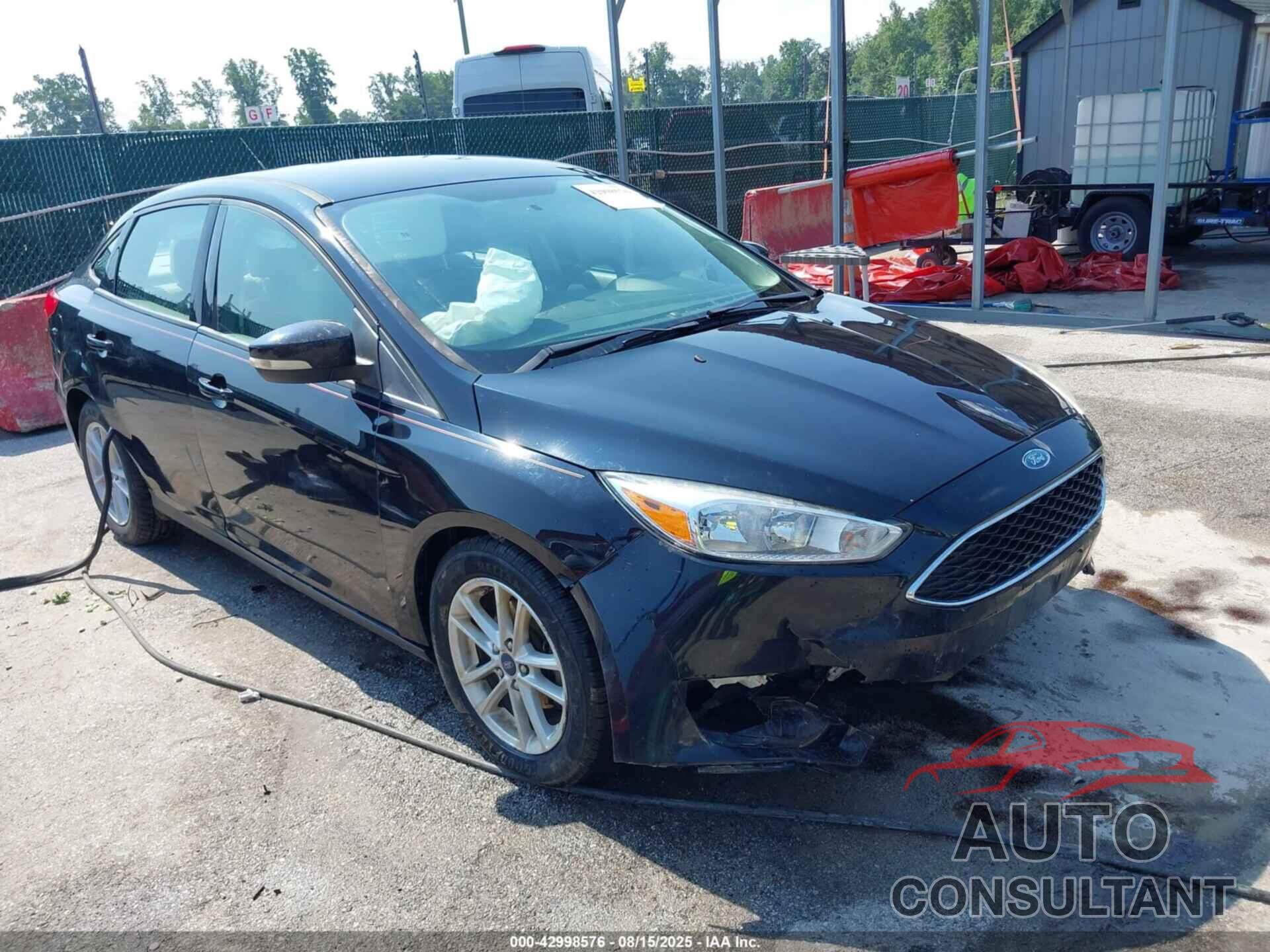 FORD FOCUS 2017 - 1FADP3F25HL242676