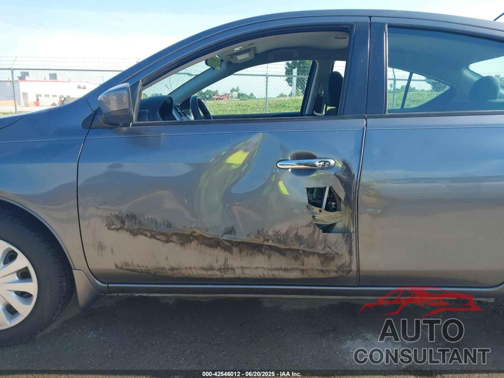NISSAN VERSA 2017 - 3N1CN7APXHL903325
