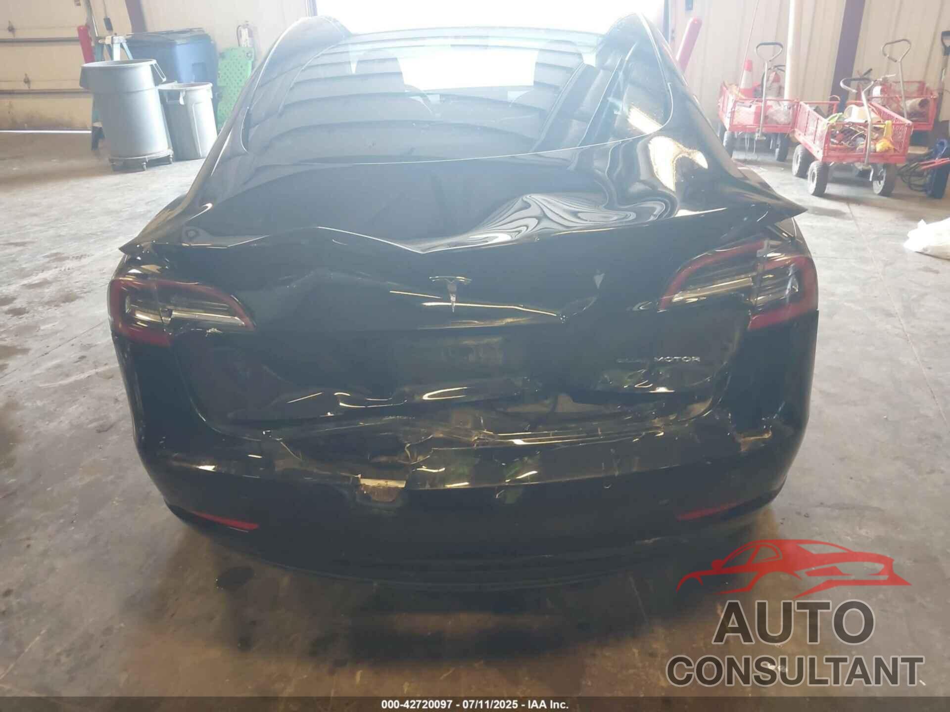 TESLA MODEL 3 2021 - 5YJ3E1EB7MF049525