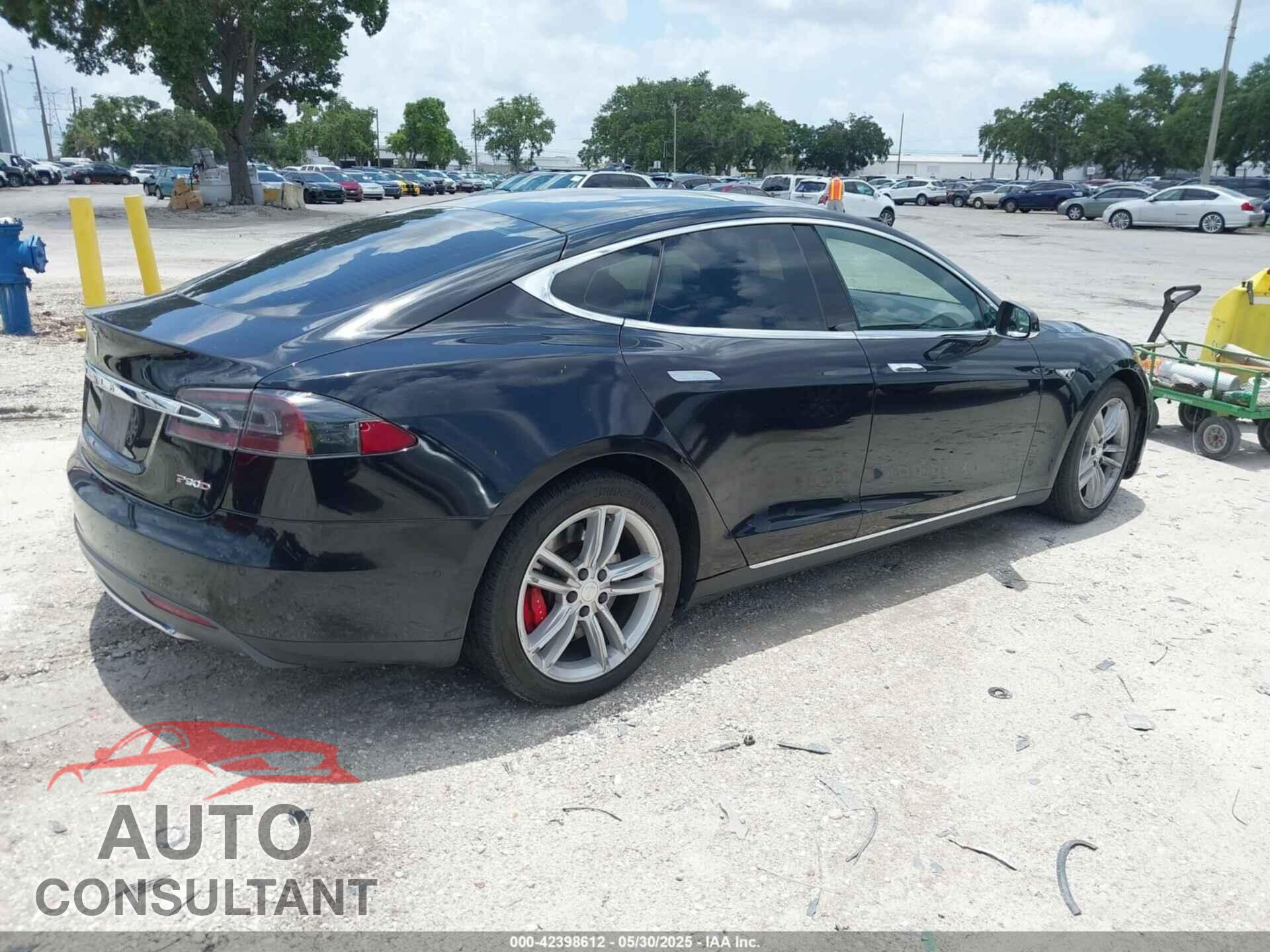 TESLA MODEL S 2015 - 5YJSA1E4XFF111981