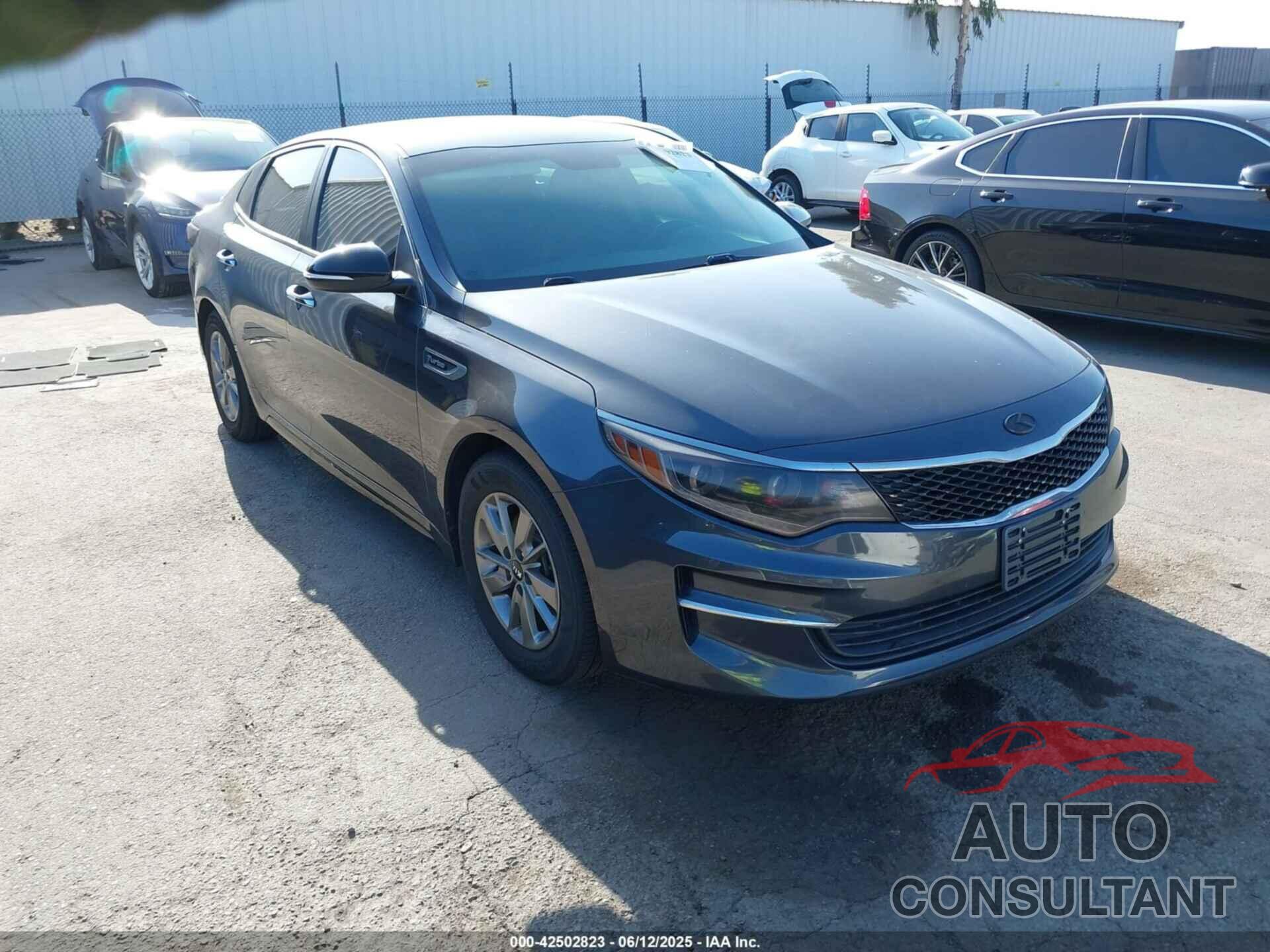 KIA OPTIMA 2017 - 5XXGT4L14HG173077
