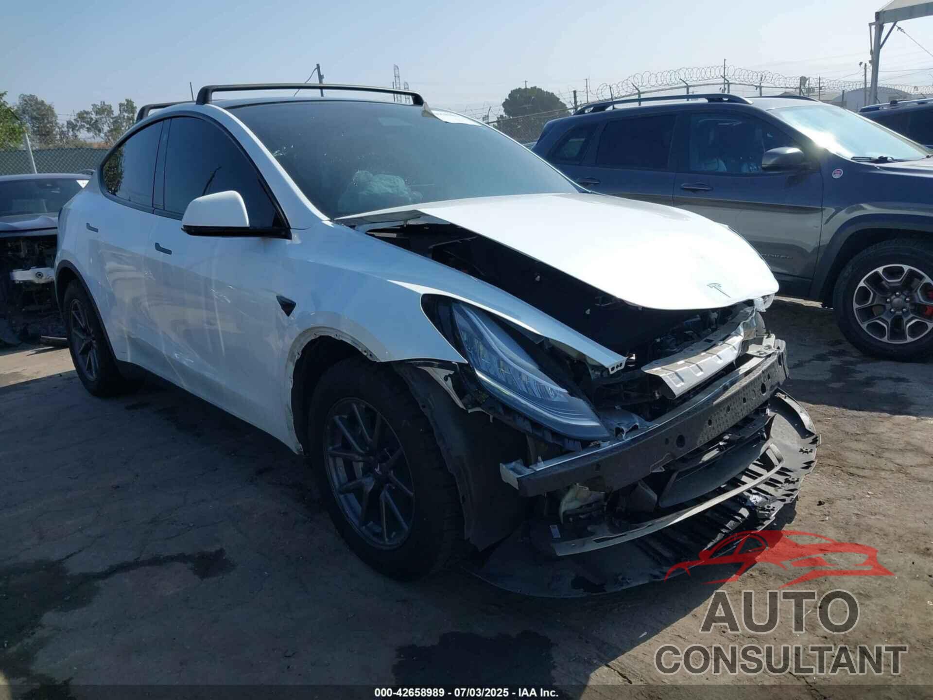 TESLA MODEL Y 2023 - 7SAYGDEE6PA126577