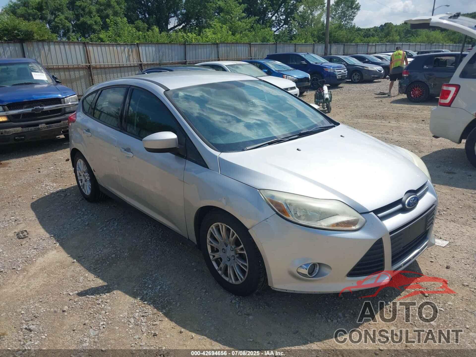 FORD FOCUS 2012 - 1FAHP3K24CL107365