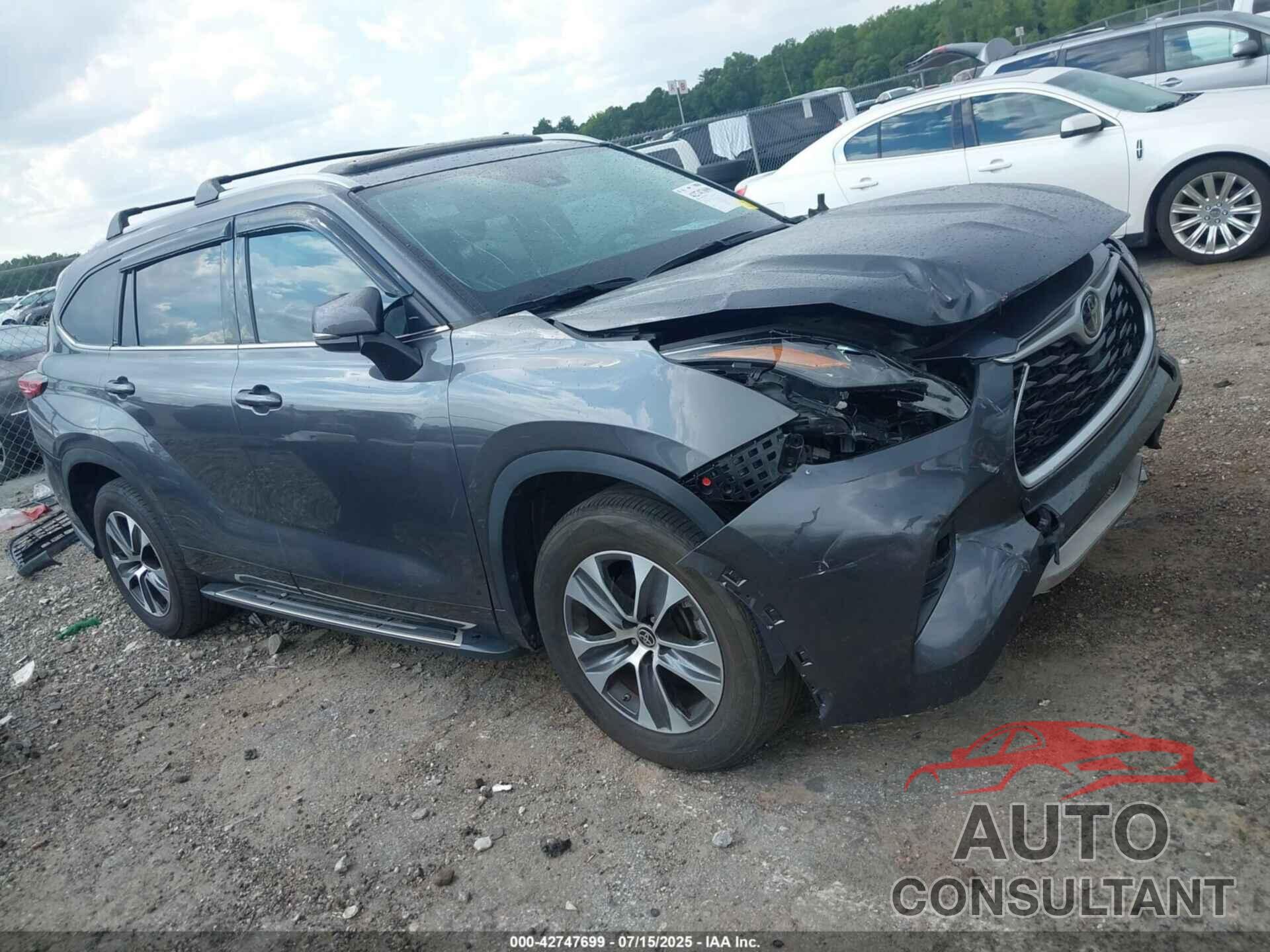 TOYOTA HIGHLANDER 2022 - 5TDGZRAH3NS557597