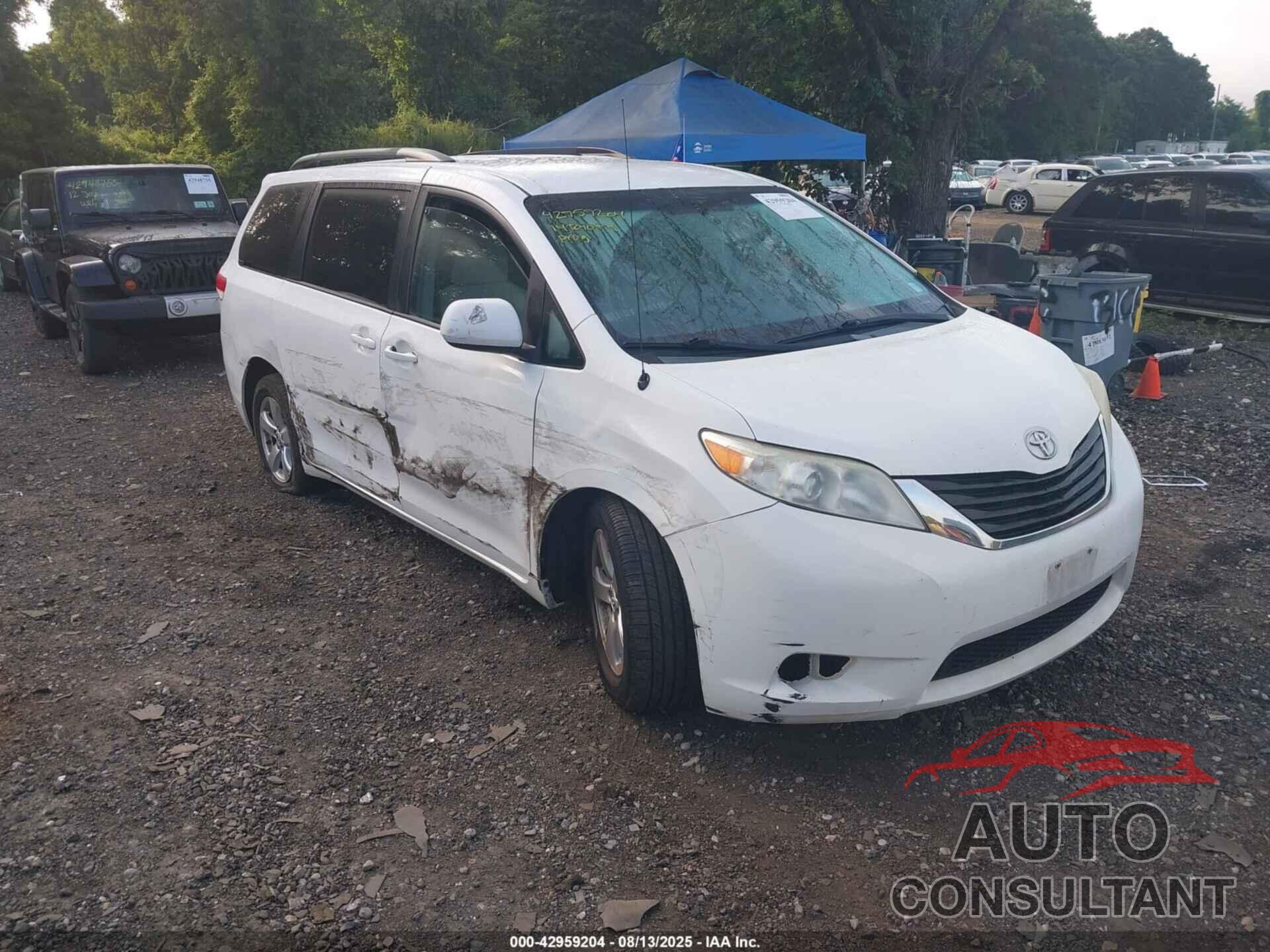 TOYOTA SIENNA 2014 - 5TDKK3DC3ES513109
