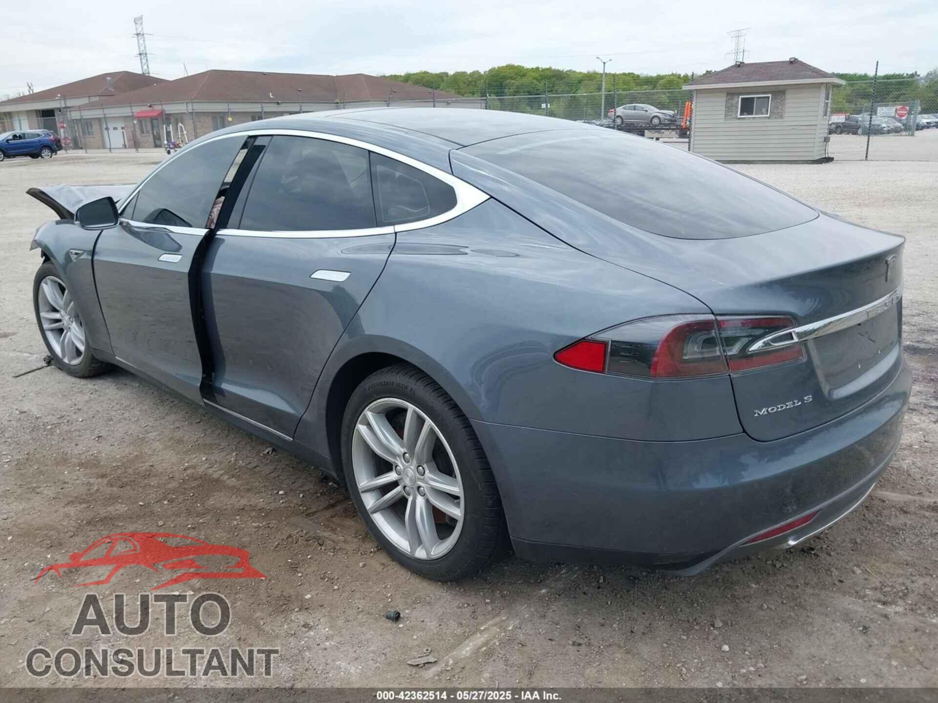 TESLA MODEL S 2013 - 5YJSA1CG9DFP27357