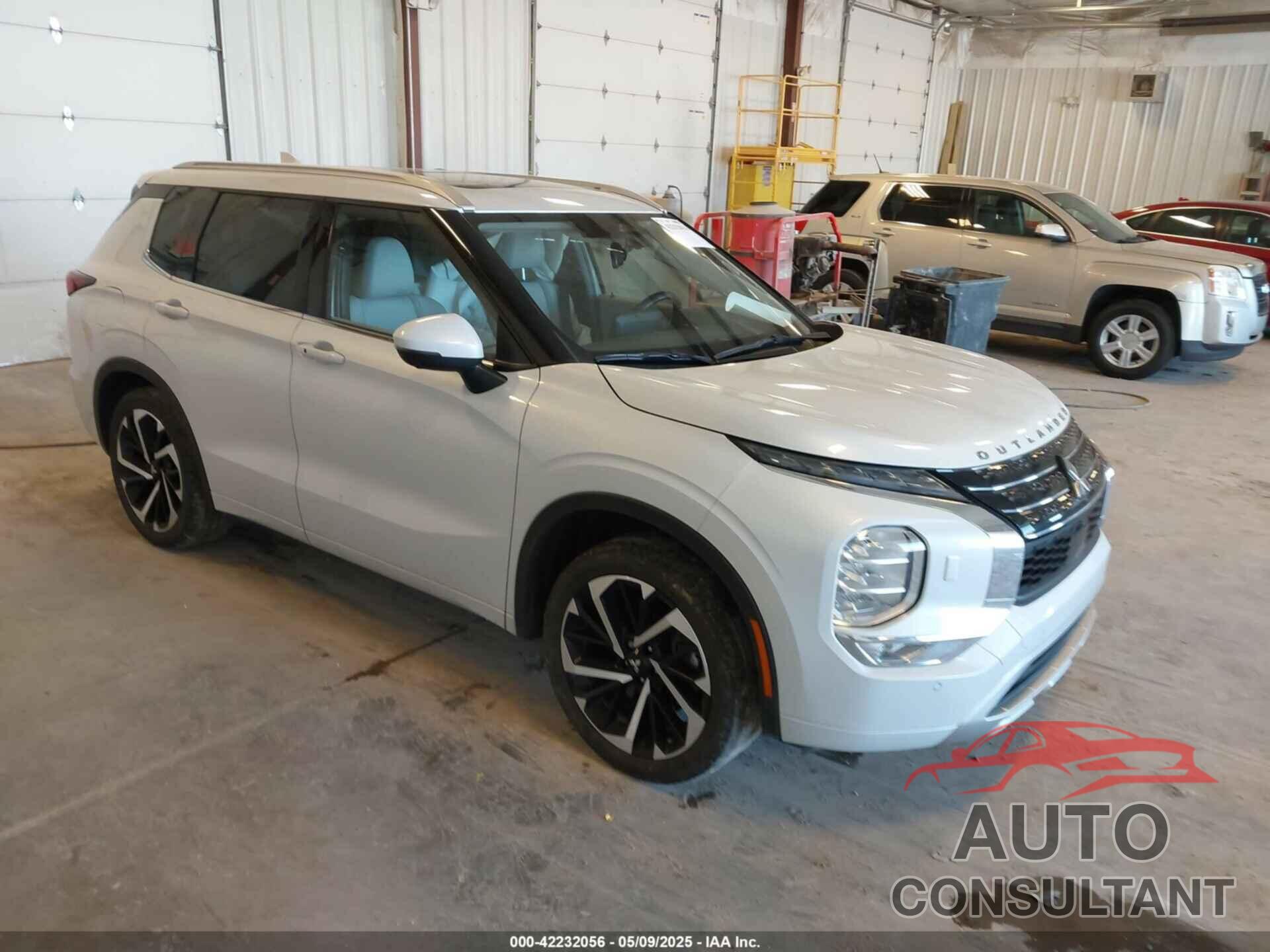 MITSUBISHI OUTLANDER 2024 - JA4J4WA89RZ003725