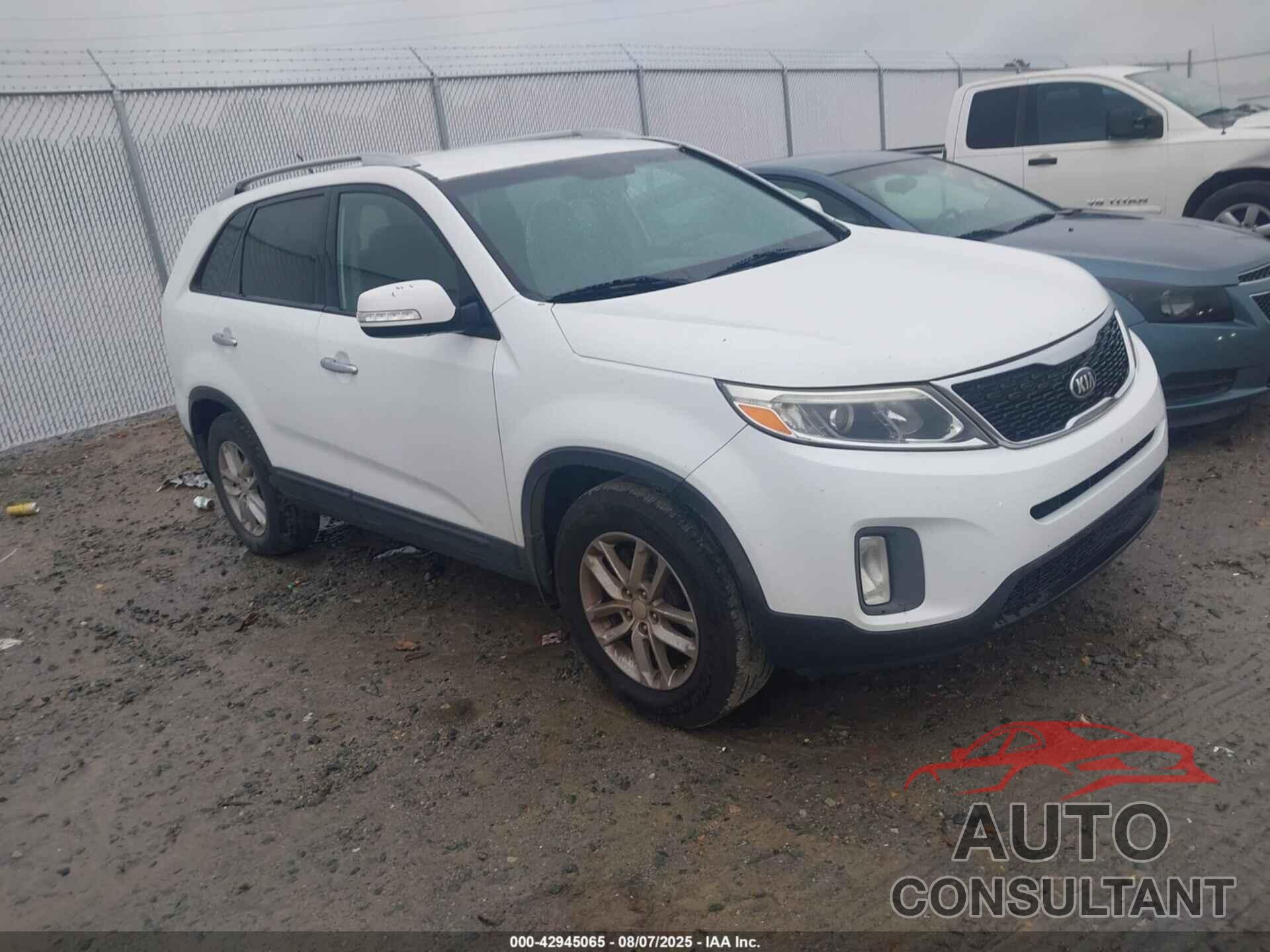 KIA SORENTO 2015 - 5XYKT3A69FG656818
