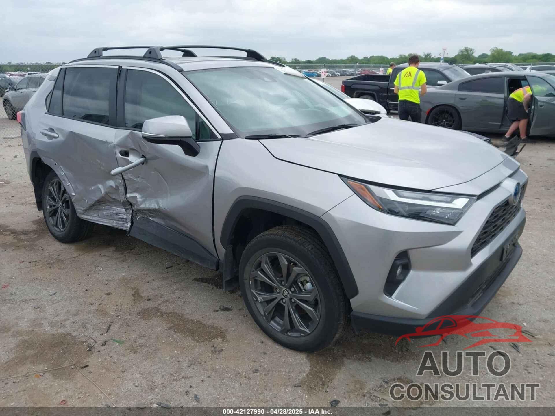 TOYOTA RAV4 HYBRID 2023 - 4T3B6RFV2PU138031