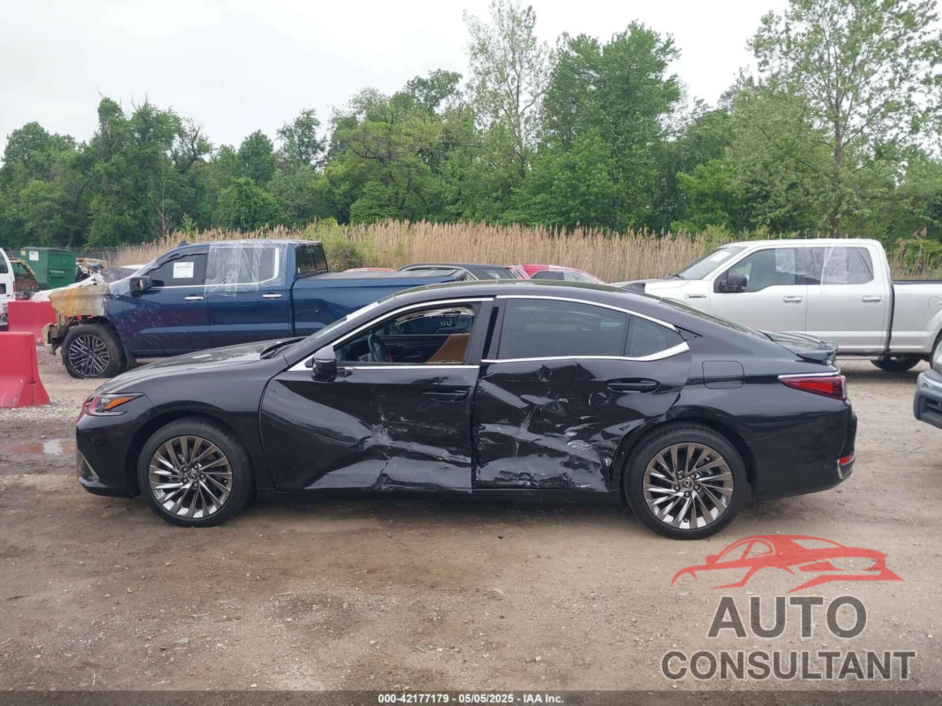 LEXUS ES 300H 2024 - 58AFA1C13RU048538