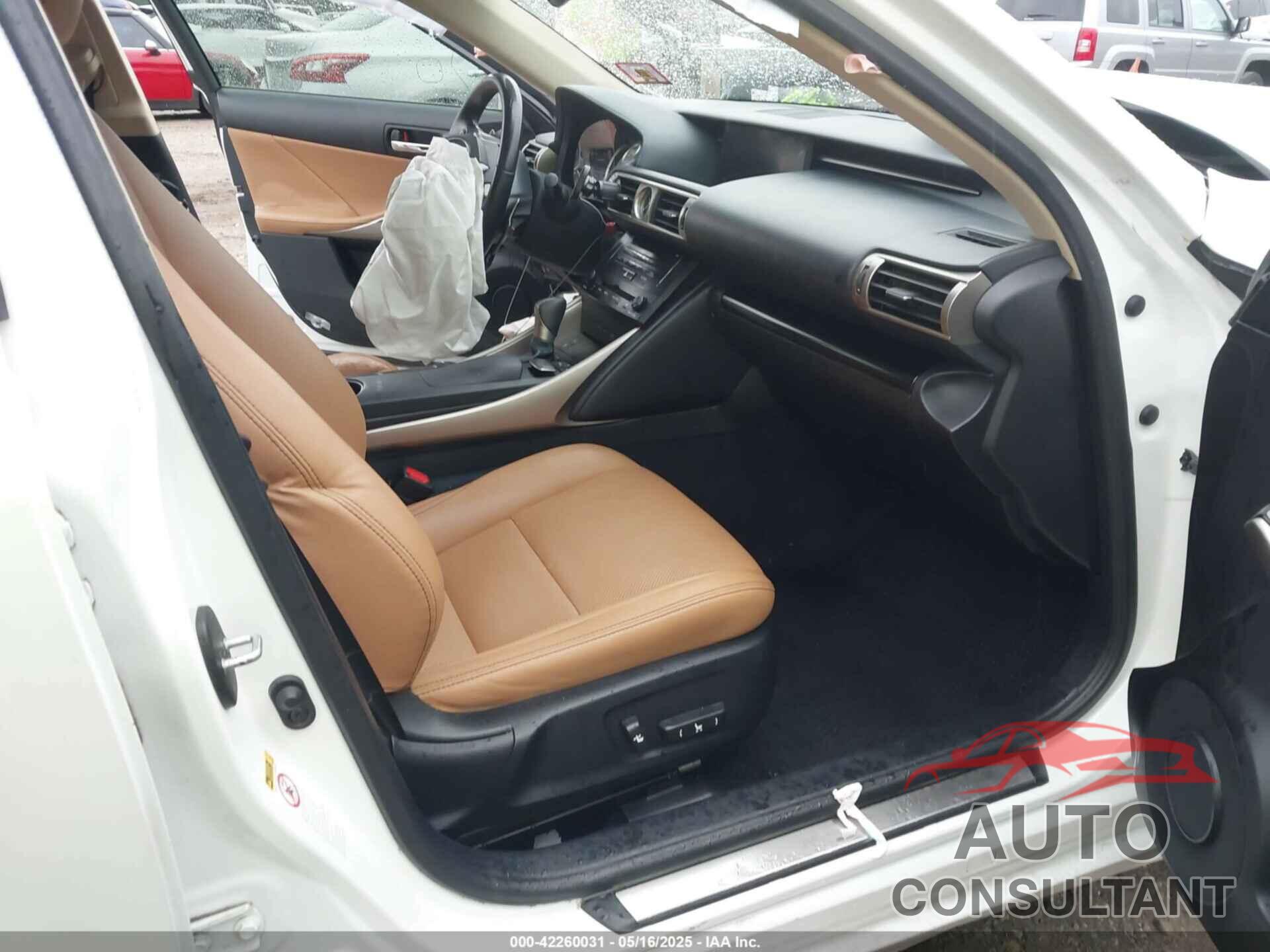 LEXUS IS 350 2014 - JTHBE1D22E5002420