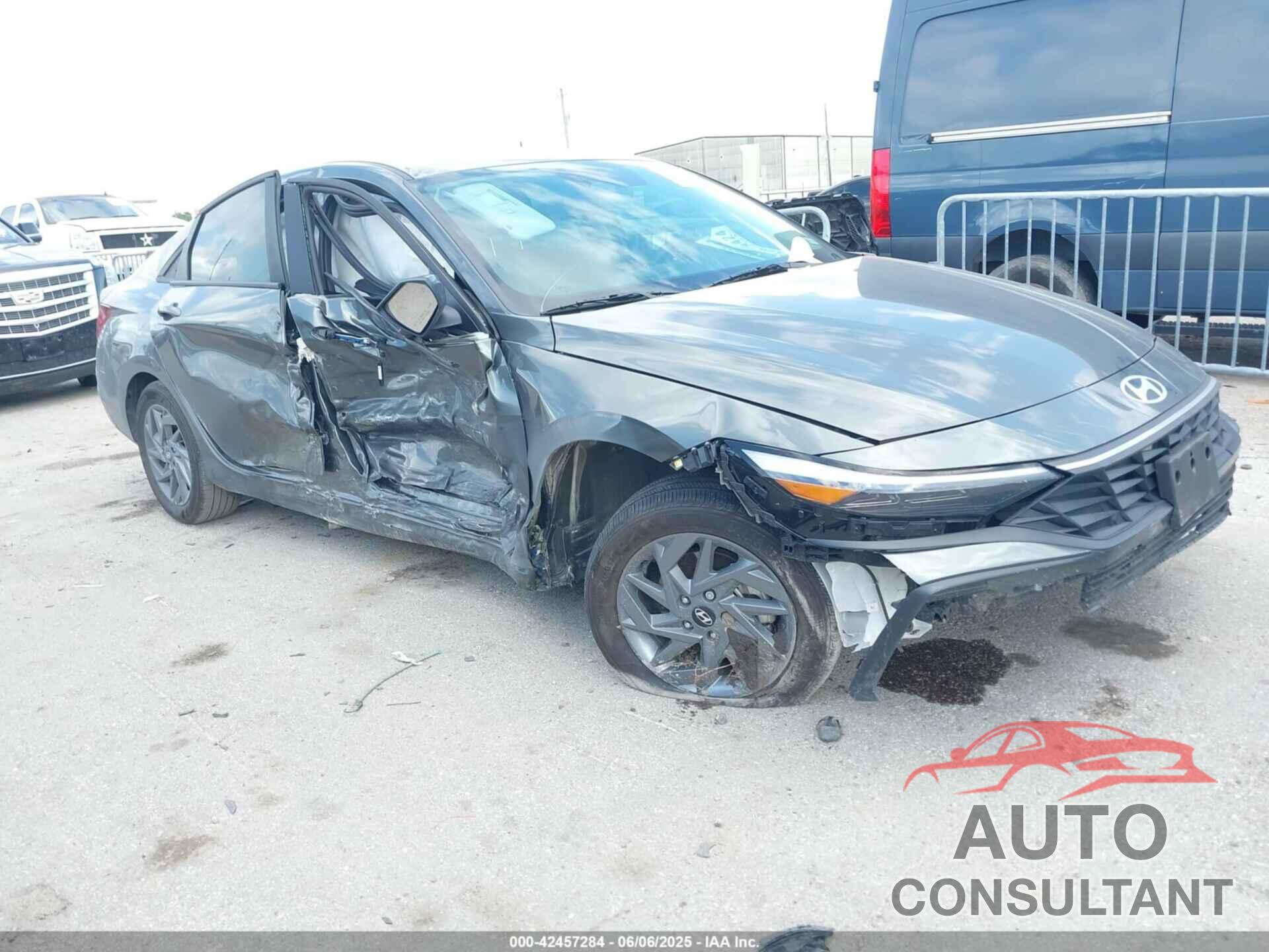 HYUNDAI ELANTRA 2024 - KMHLM4DGXRU748689