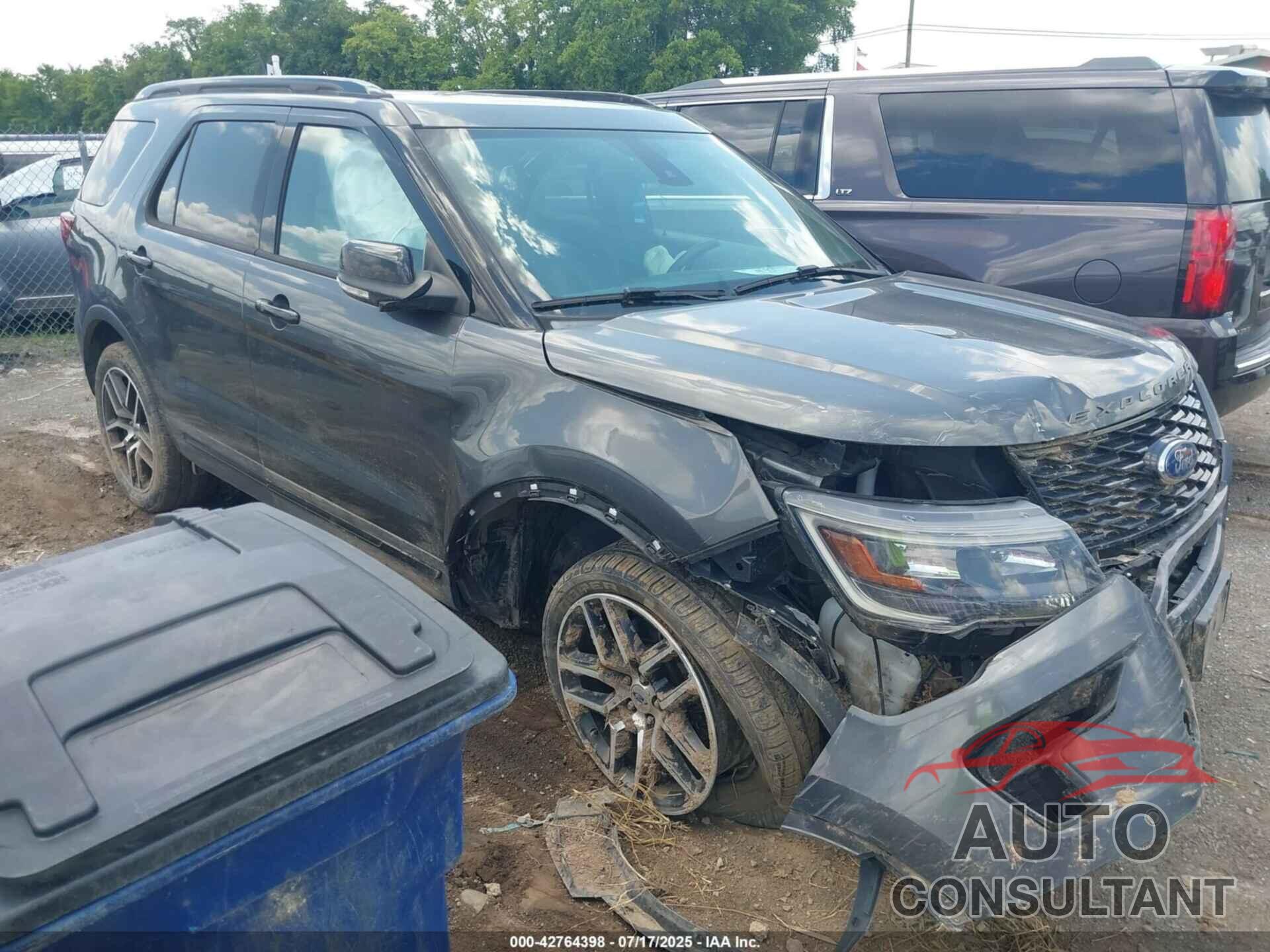 FORD EXPLORER 2018 - 1FM5K8GT9JGB25095