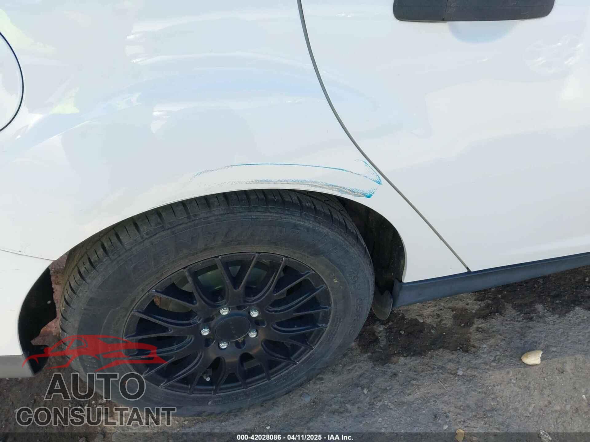 FORD FOCUS 2013 - 1FADP3E27DL200618