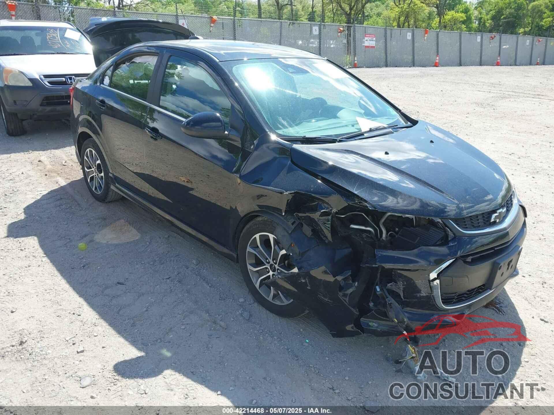 CHEVROLET SONIC 2019 - 1G1JD5SB3K4108587