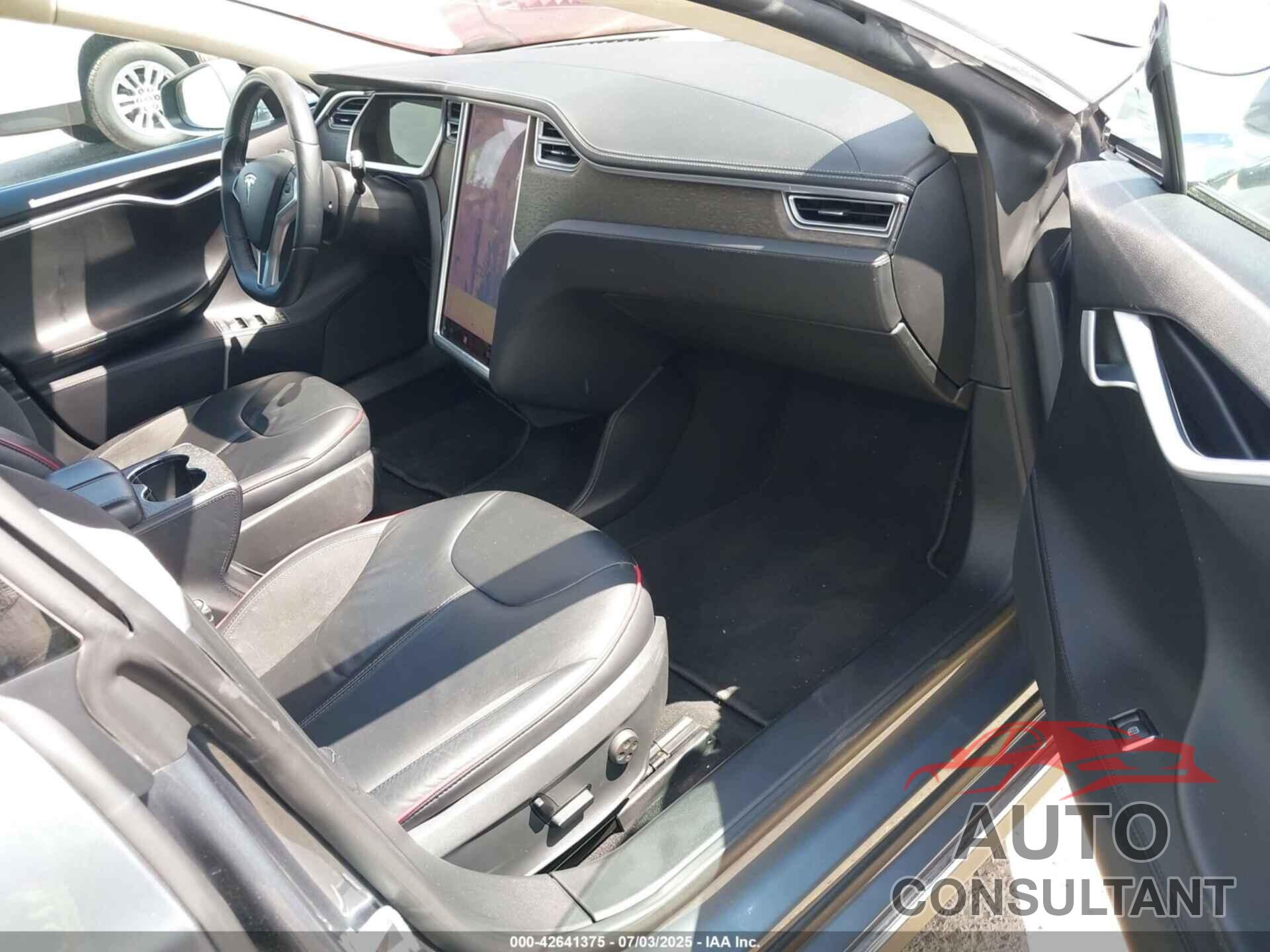 TESLA MODEL S 2013 - 5YJSA1DP8DFP28644