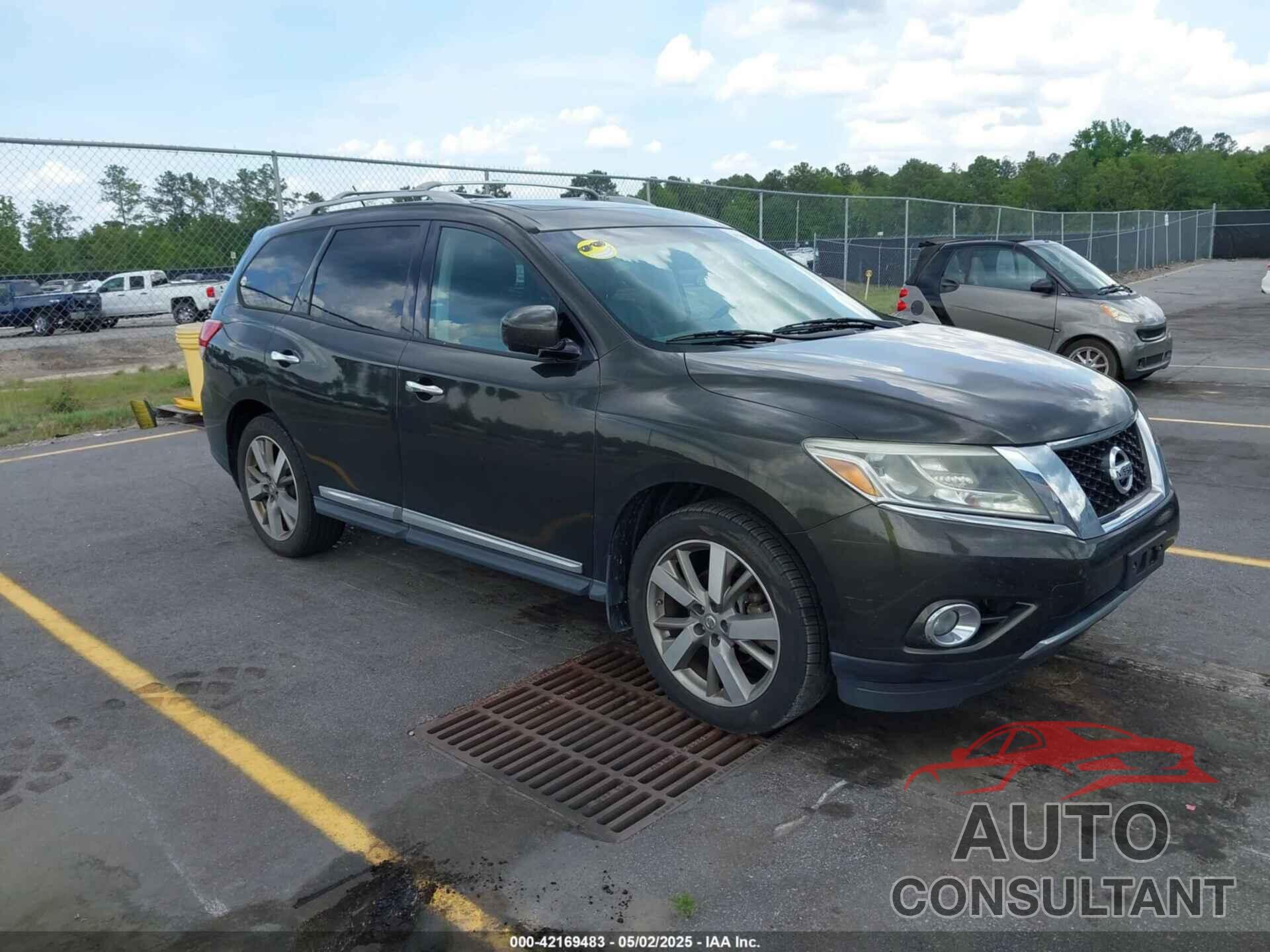 NISSAN PATHFINDER 2016 - 5N1AR2MM1GC601280