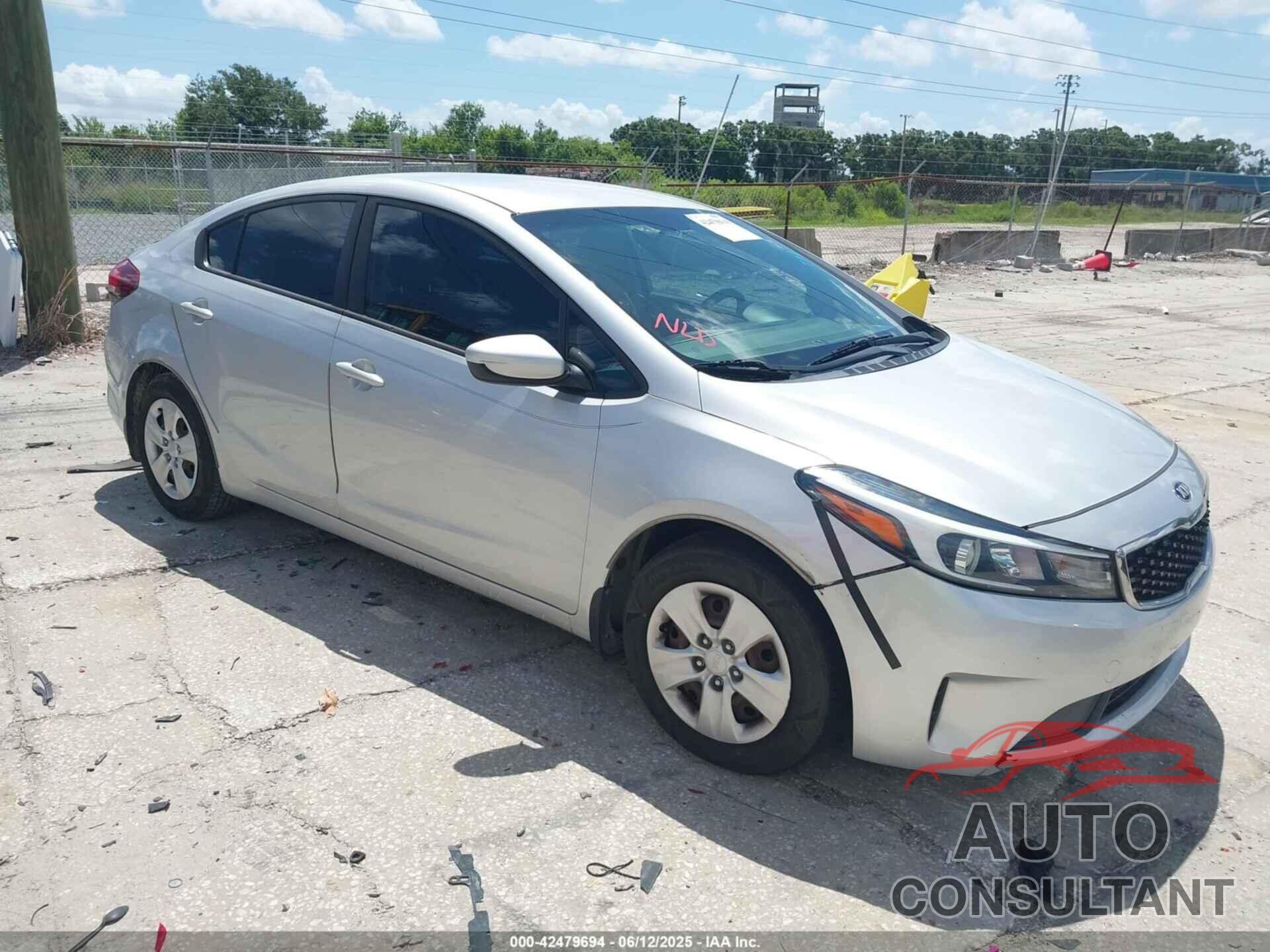 KIA FORTE 2017 - 3KPFK4A76HE110335