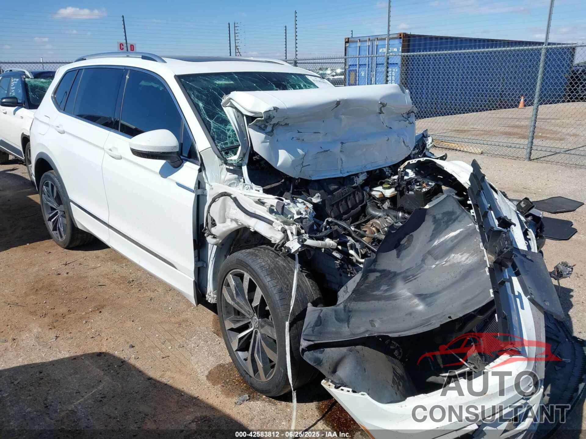 VOLKSWAGEN TIGUAN 2018 - 3VV4B7AX3JM192532
