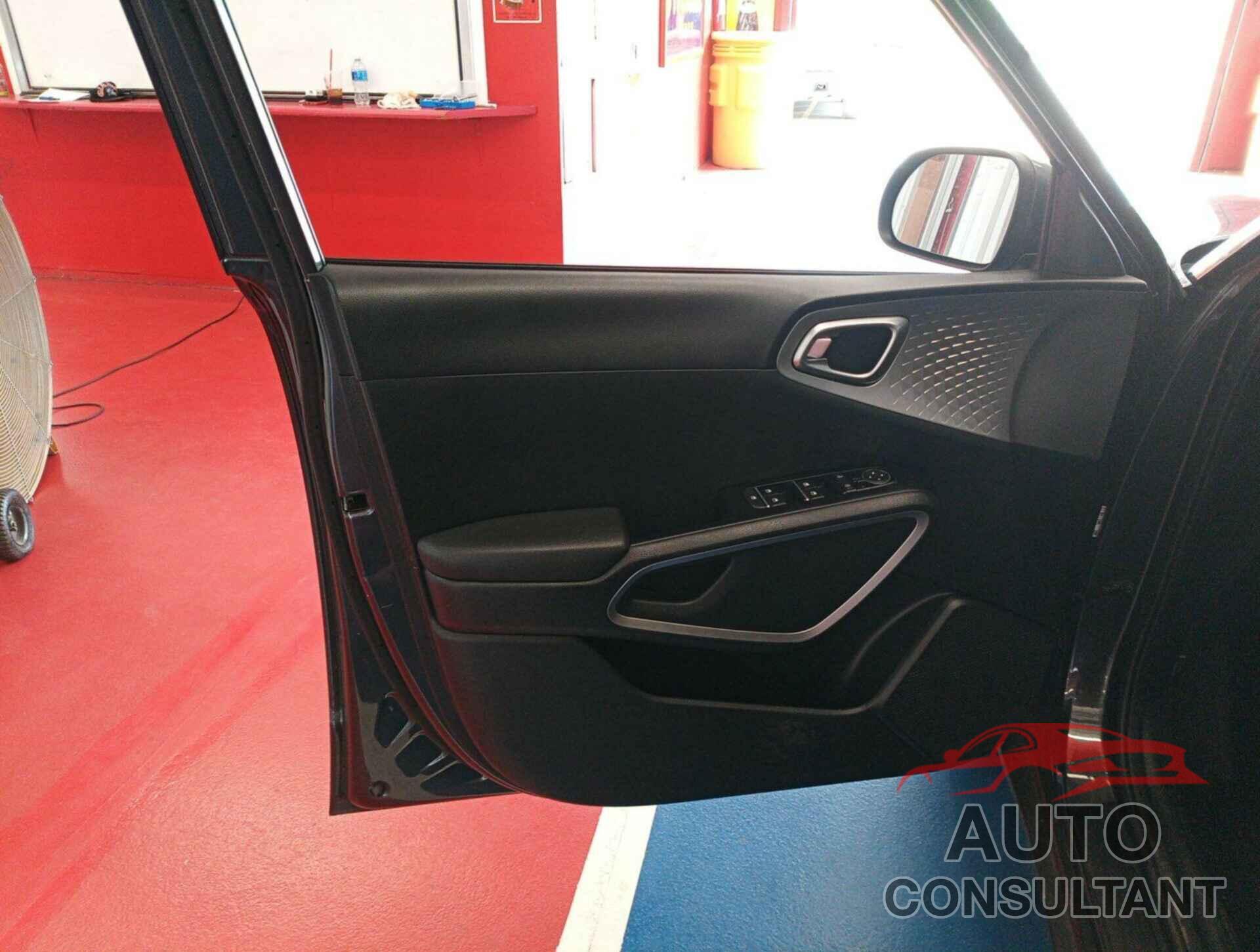 KIA SOUL 2023 - KNDJ23AU3P7880193