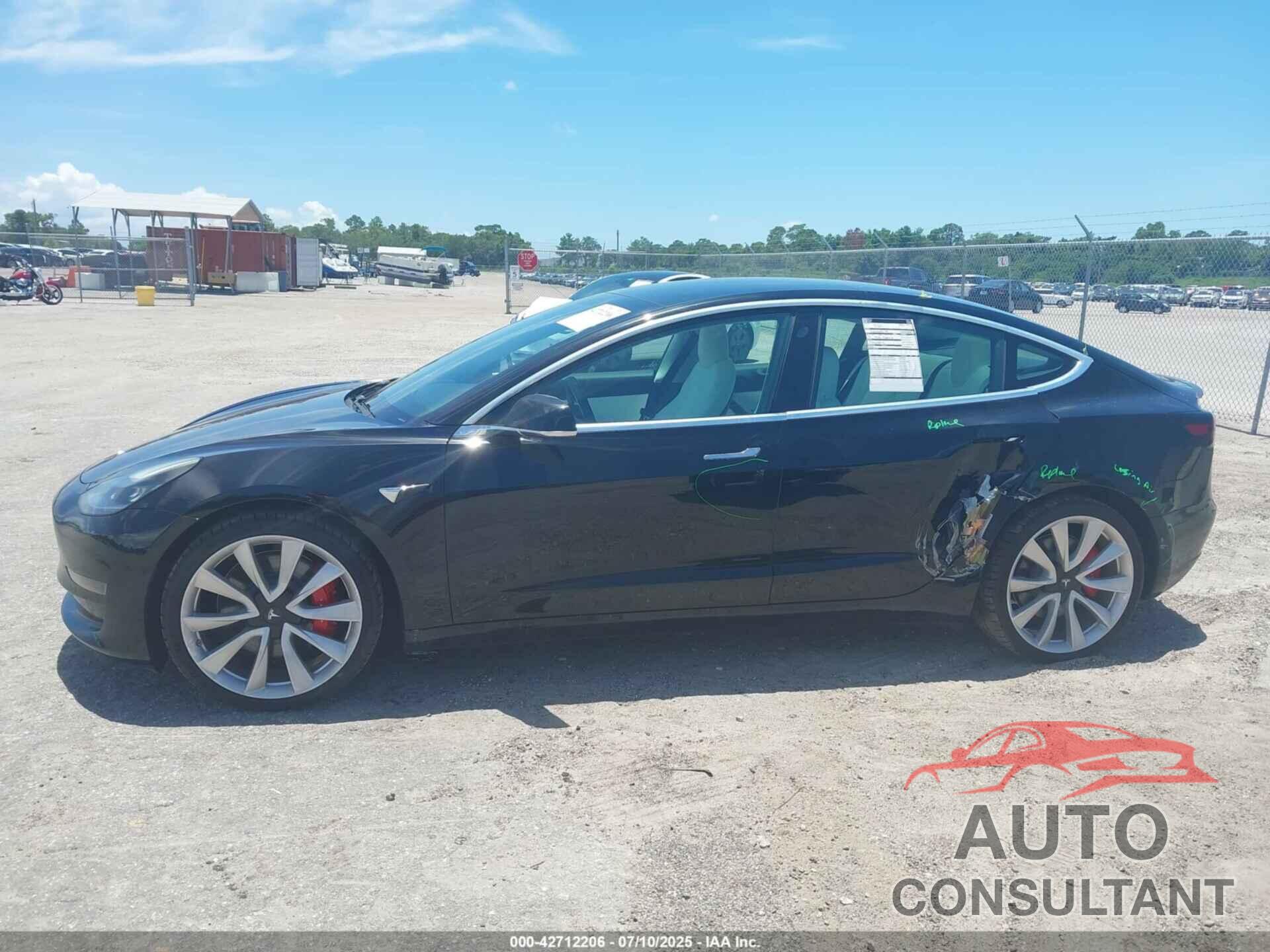 TESLA MODEL 3 2019 - 5YJ3E1EB8KF393295