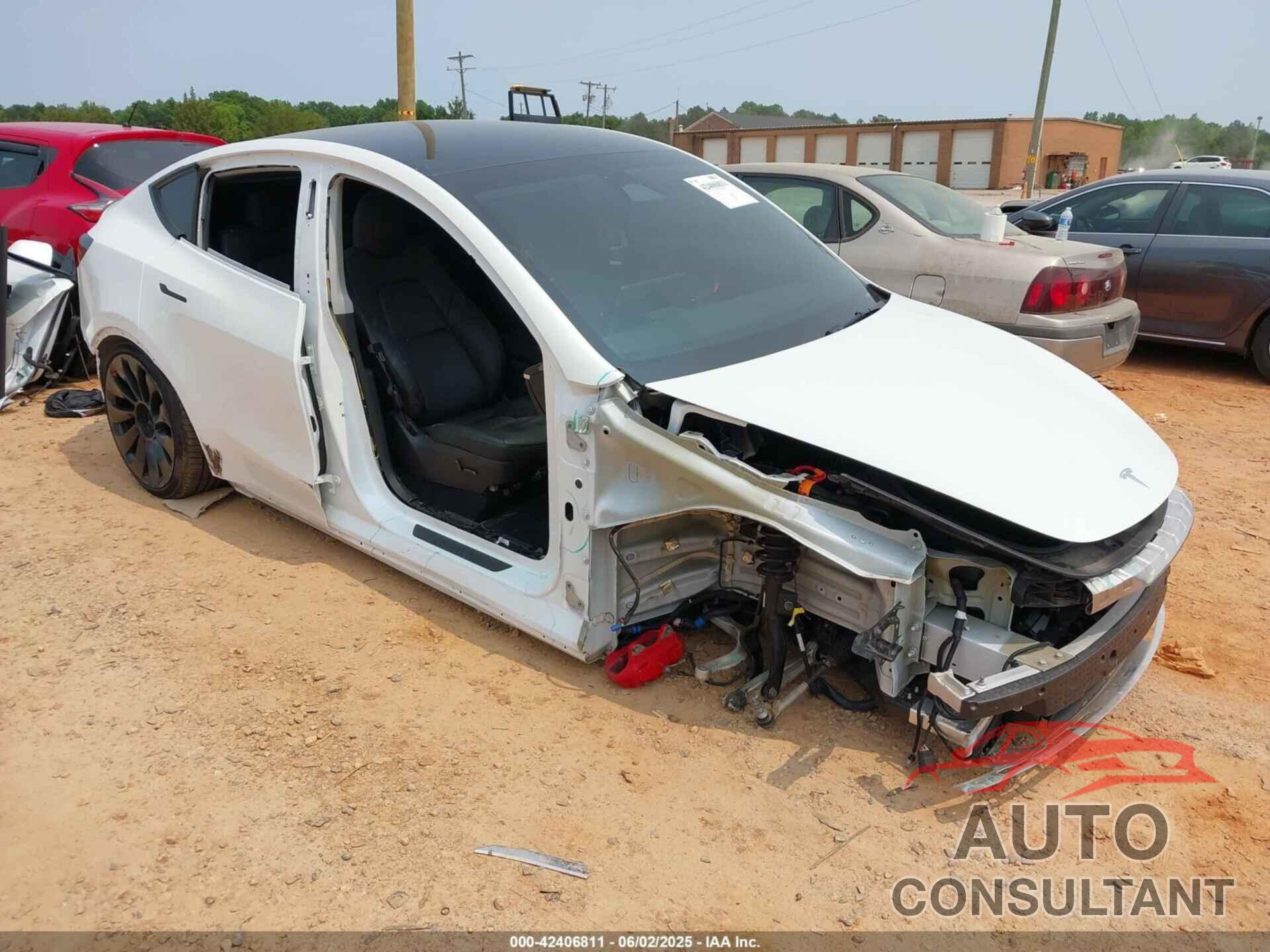 TESLA MODEL Y 2023 - 7SAYGDEF3PF800681