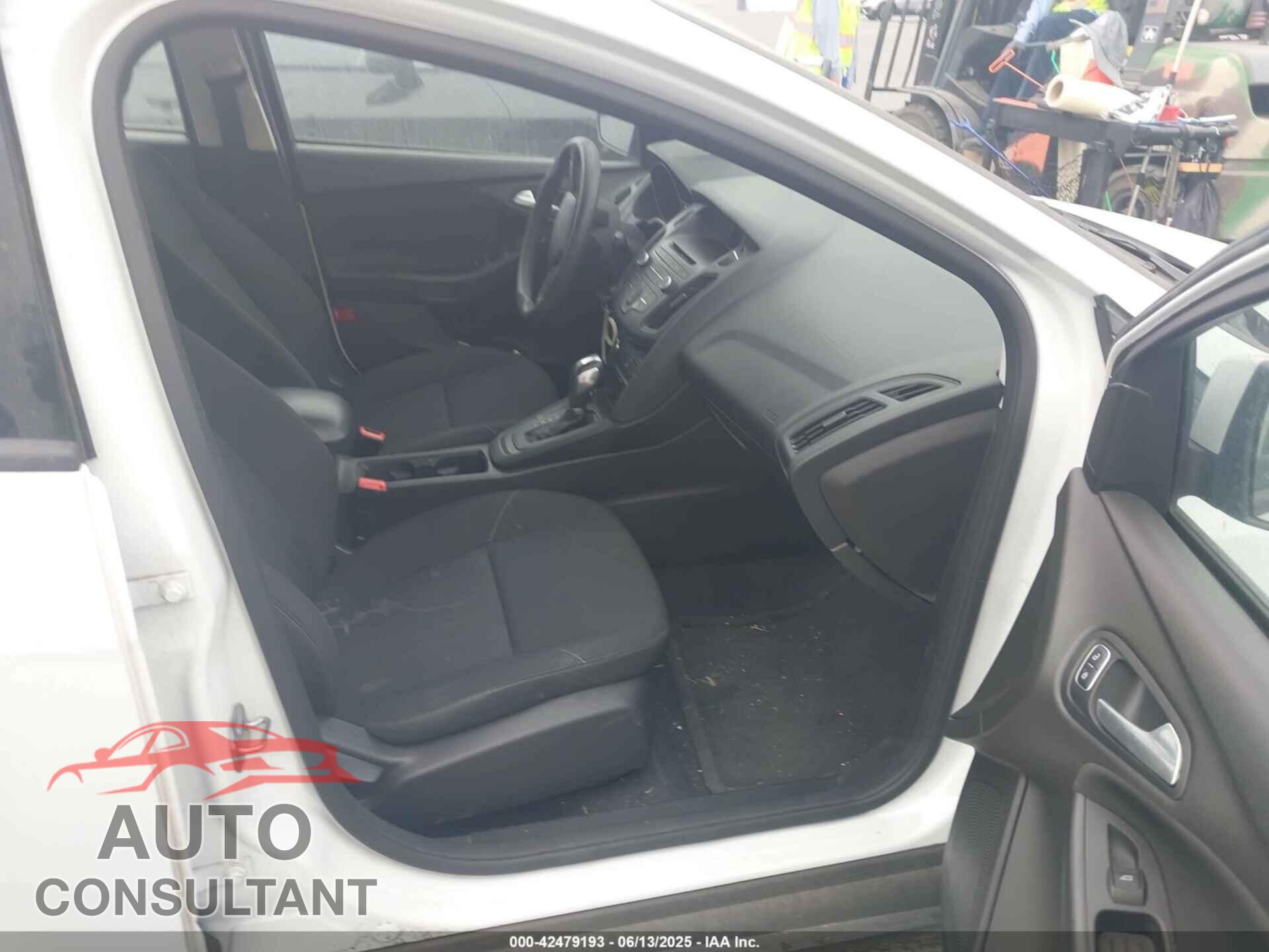 FORD FOCUS 2016 - 1FADP3F24GL255000