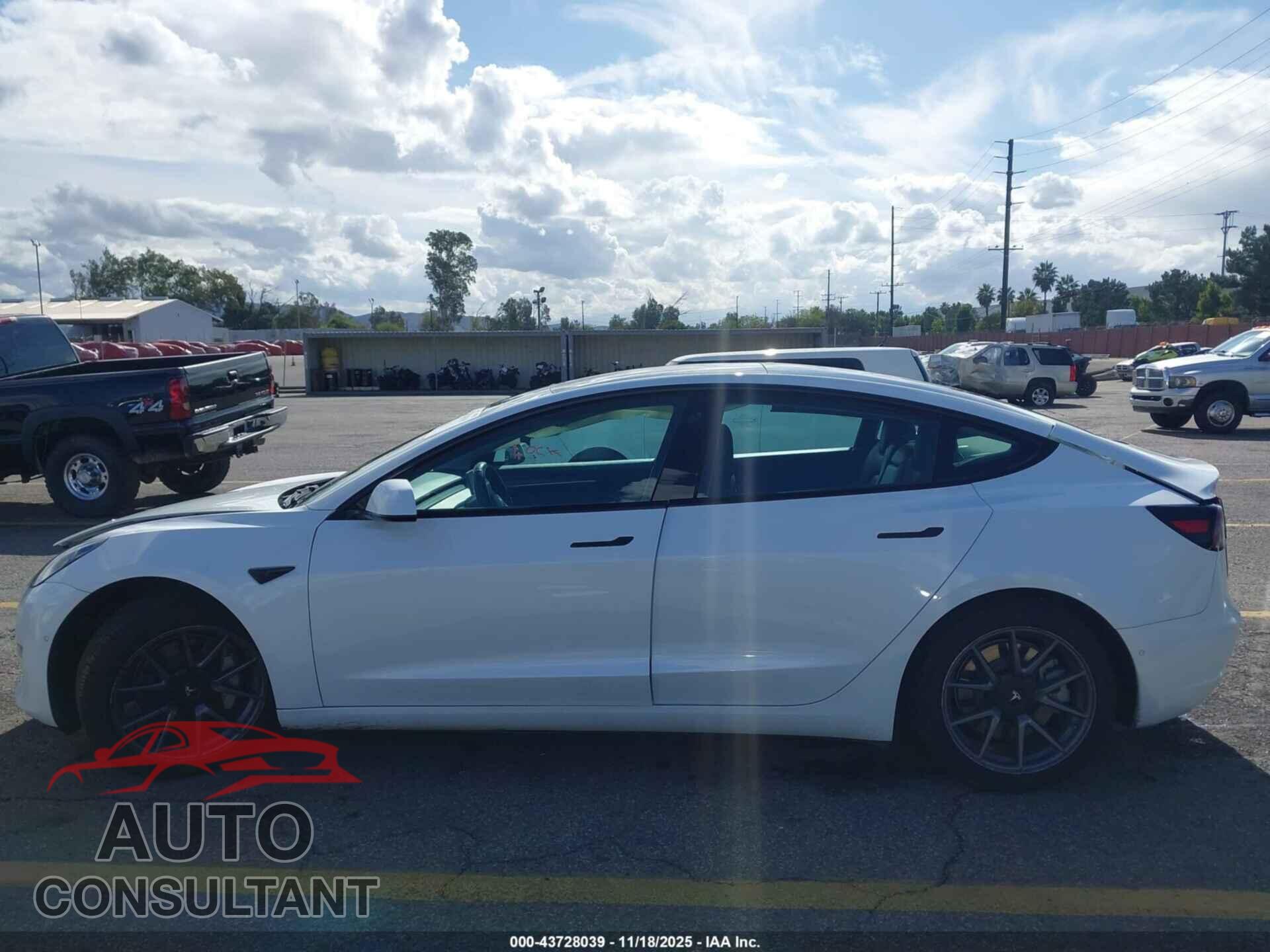 TESLA MODEL 3 2022 - 5YJ3E1EA6NF101672