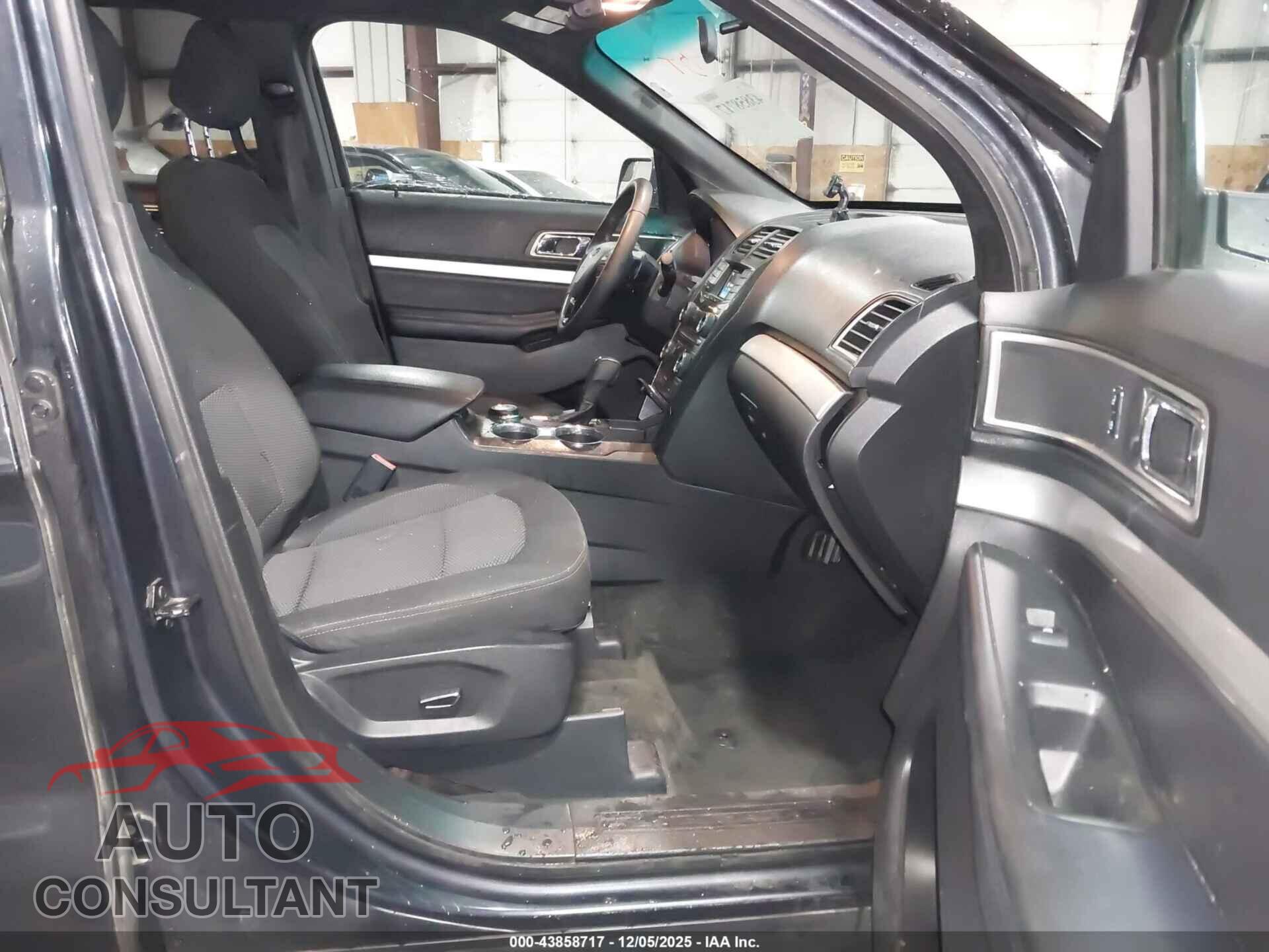 FORD EXPLORER 2017 - 1FM5K8D88HGB39824