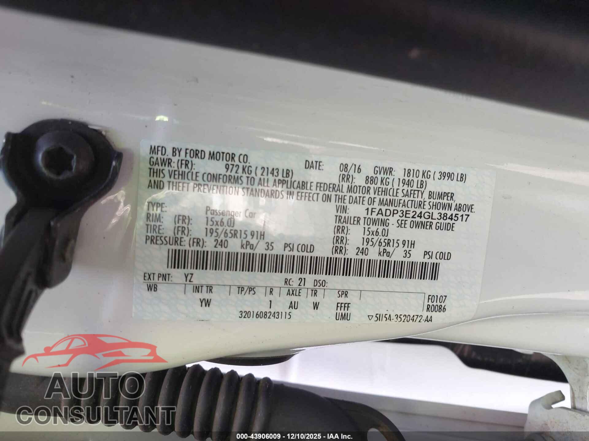FORD FOCUS 2016 - 1FADP3E24GL384517