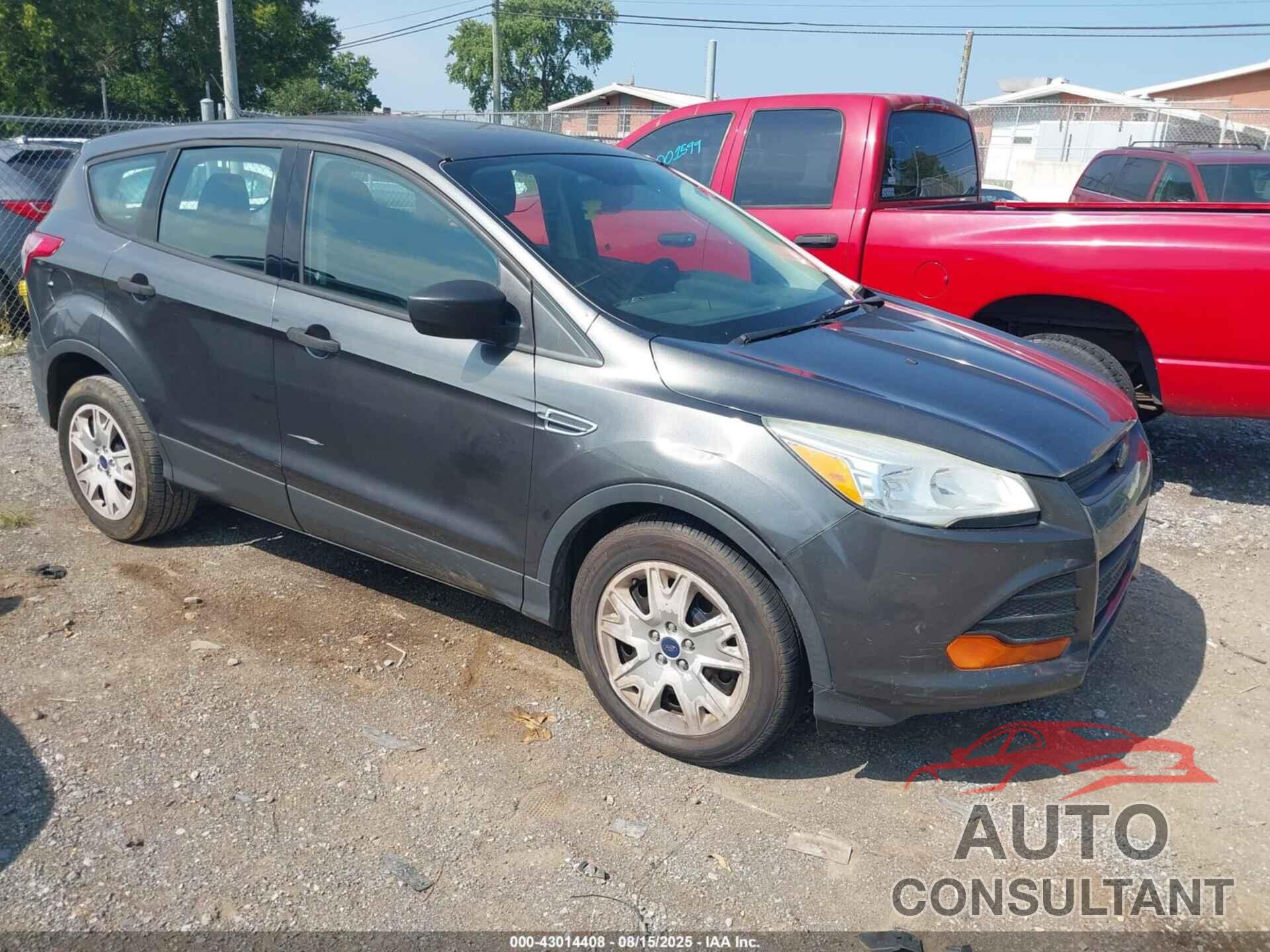 FORD ESCAPE 2015 - 1FMCU0F74FUC65264